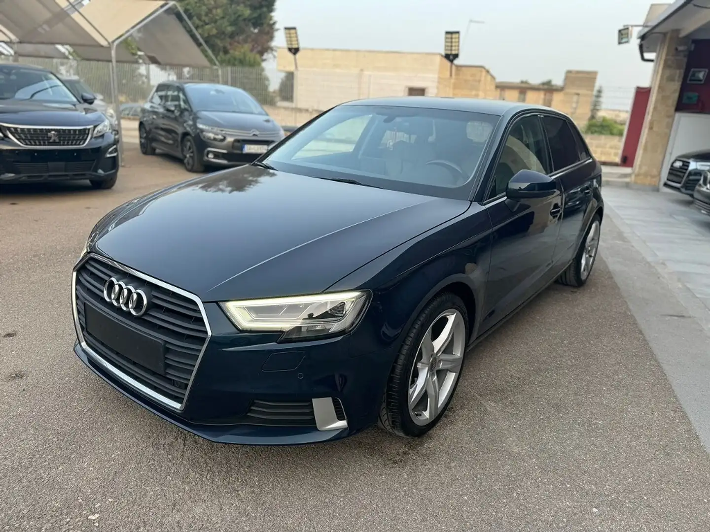 Audi A3 a3 sportback 30tdi 115cv S-tronic Cockpit Pelle Blu/Azzurro - 1