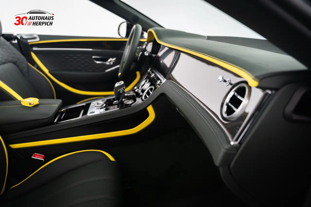 Bentley Continental GTC 2025 — фото 14