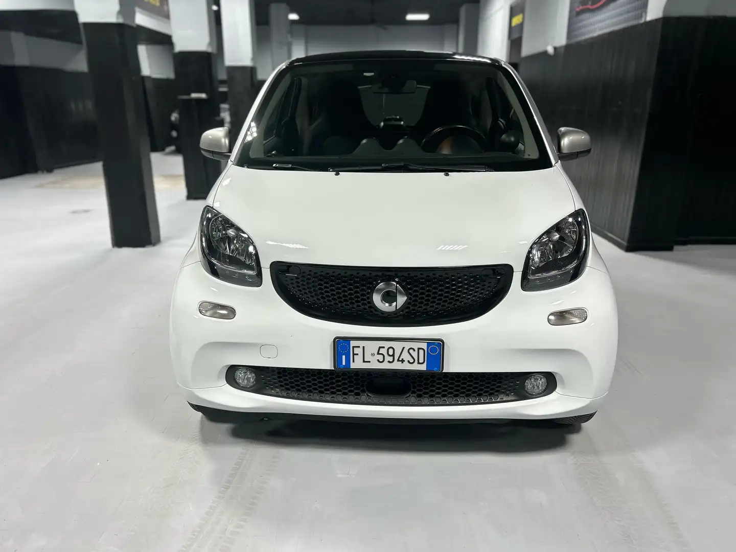 smart forTwo Fortwo 1.0 Passion 71cv twinamic my18 Weiß - 1