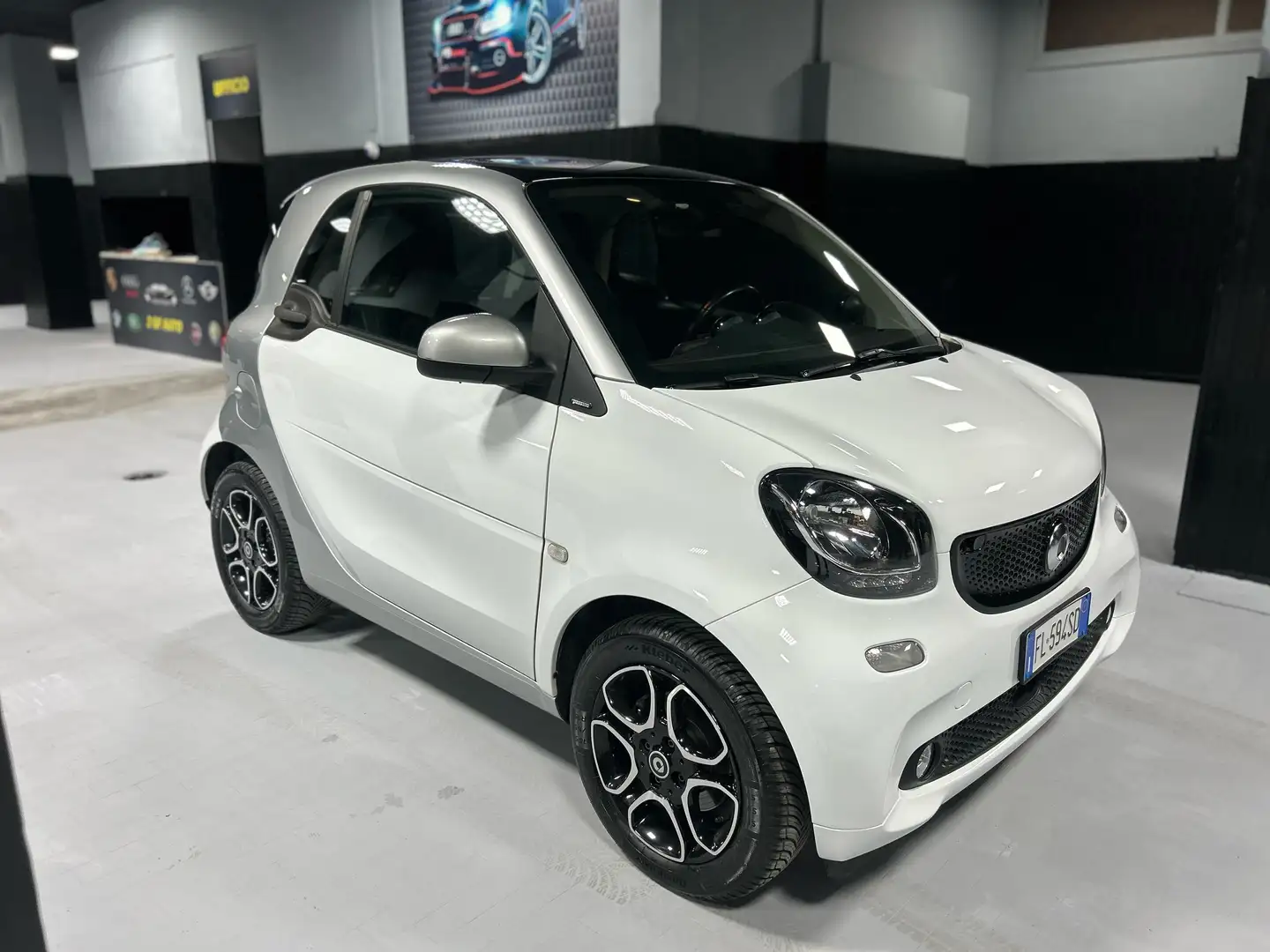 smart forTwo Fortwo 1.0 Passion 71cv twinamic my18 Weiß - 2