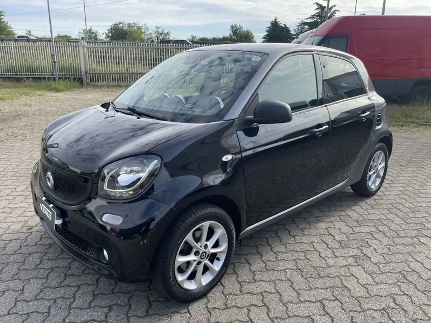 smart forFour Smart II 2015 Benzina 1.0 Youngster 71cv c/S.S. Nero - 2