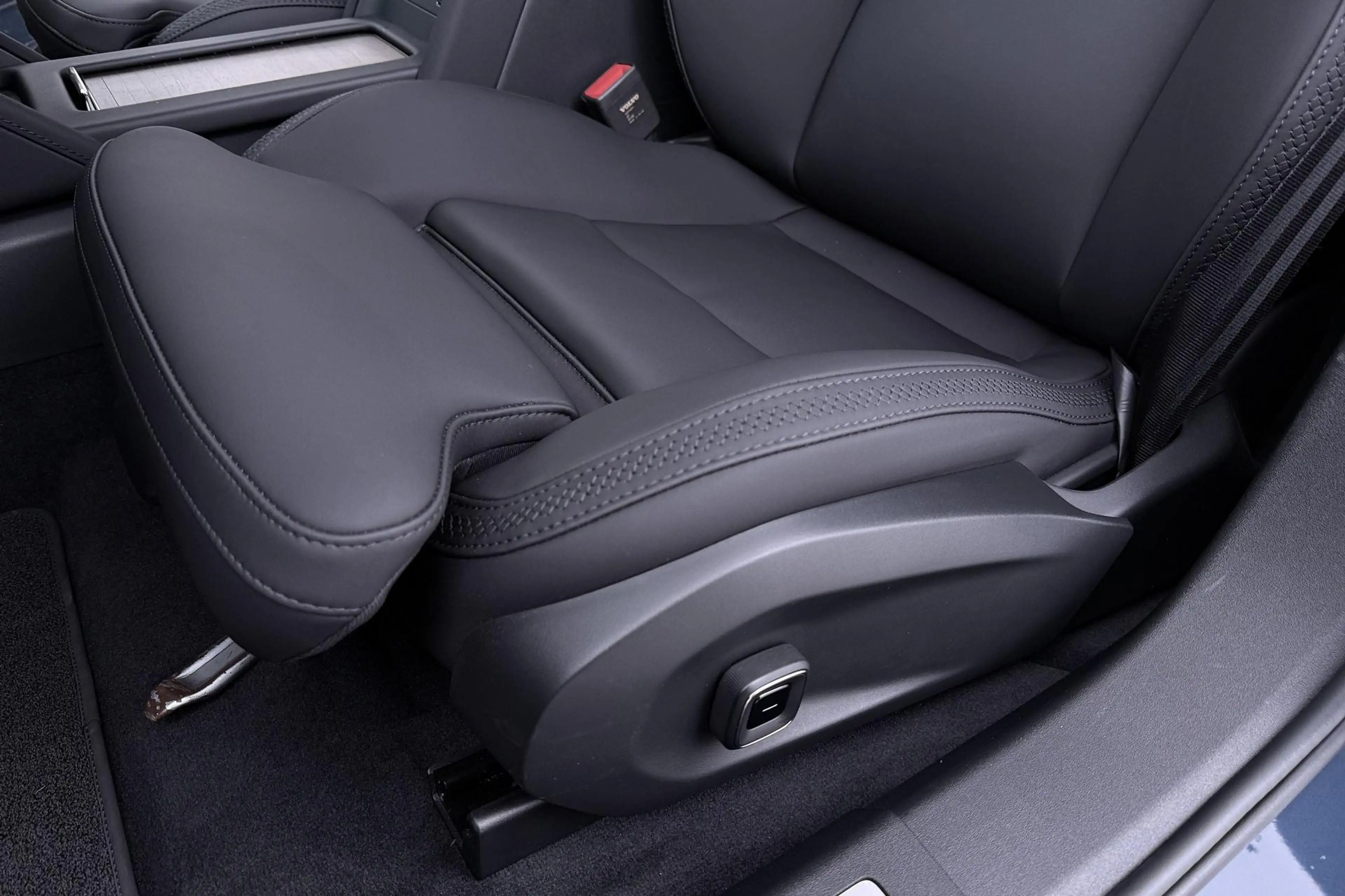Volvo ES90 Single Motor Extended Range Plus 92 kWh | FACELIFT — photo 39