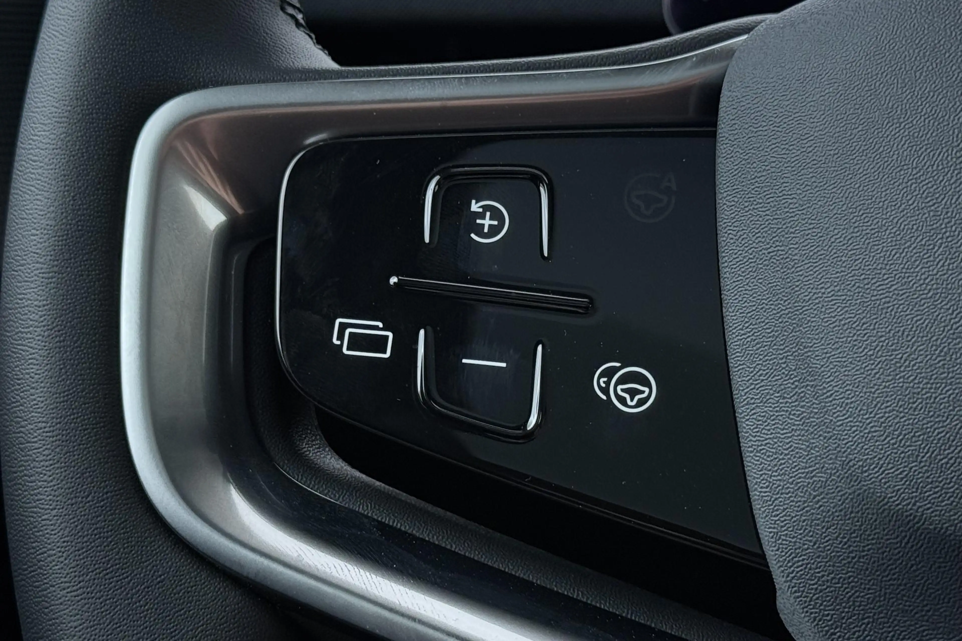 Volvo ES90 Single Motor Extended Range Plus 92 kWh | FACELIFT — photo 34