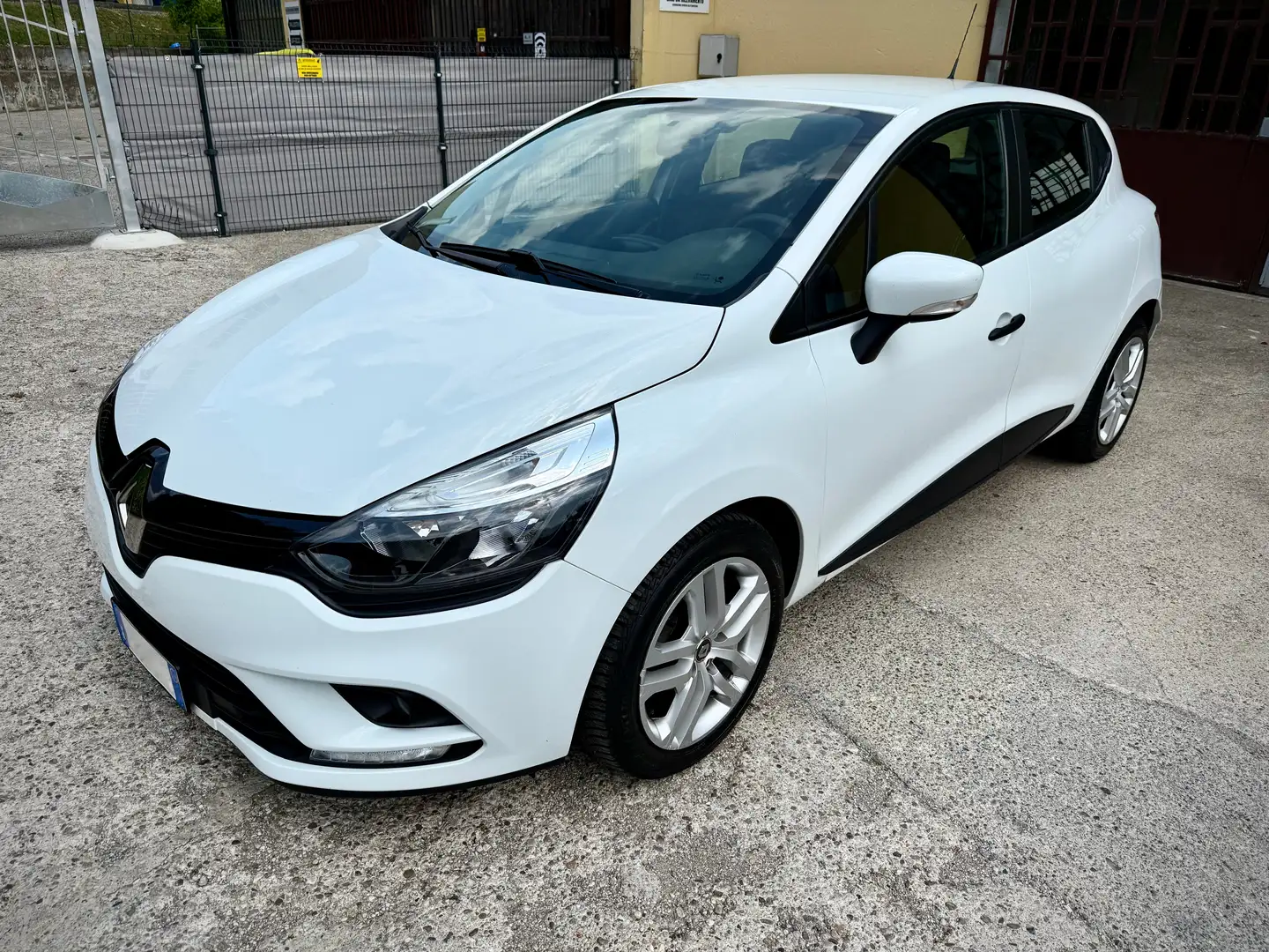 Renault Clio 0.9 tce "EURO 6D TEMP" PREZZO LIBERO DA VINCOLI Blanc - 1