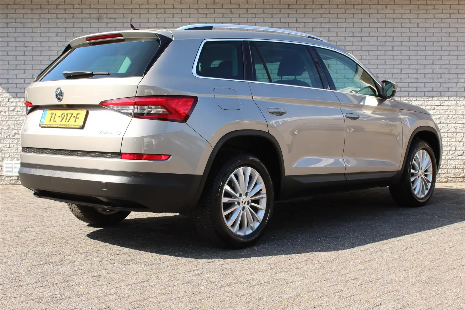 Skoda Kodiaq 1.4 TSI Ambition Business 7p. | Trekhaak inklapbaa Grijs - 2