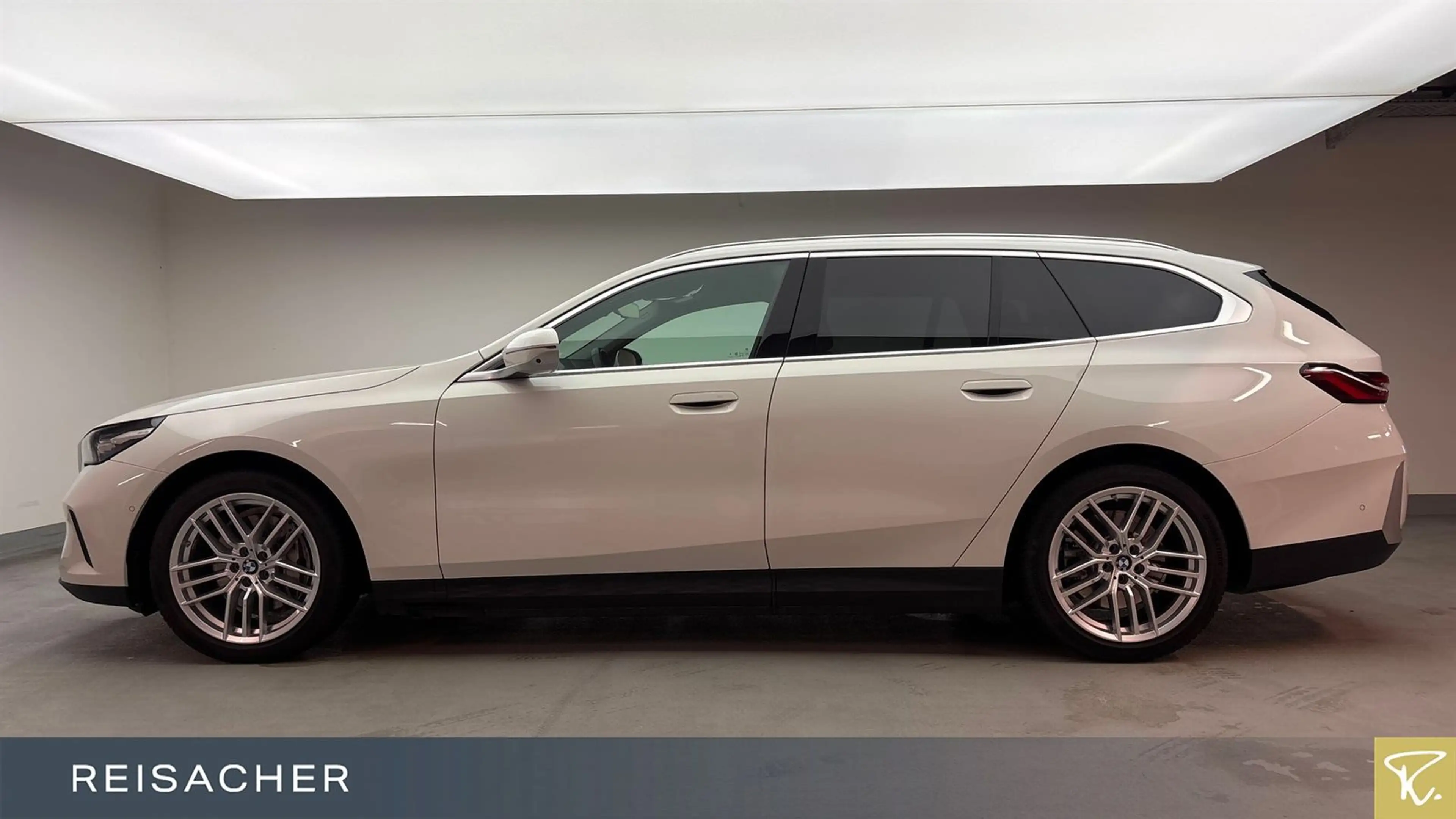 BMW i5 eDrive40 AHK,LCProf,H&K,DrAProf,ParkAs+,Iconi — photo 9
