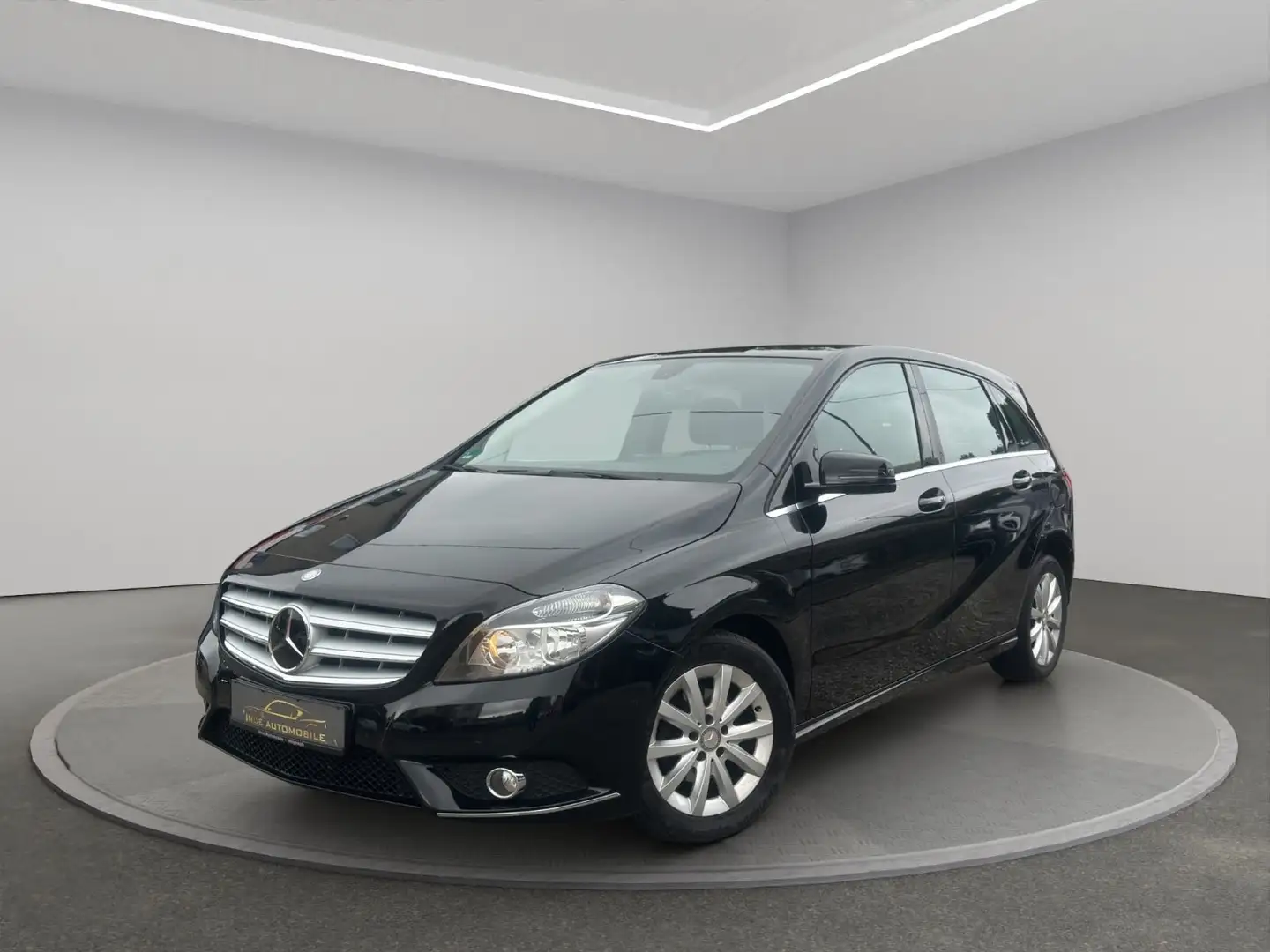 Mercedes-Benz B 180 B -Klasse *SHZ*Navi*PDC* Noir - 1