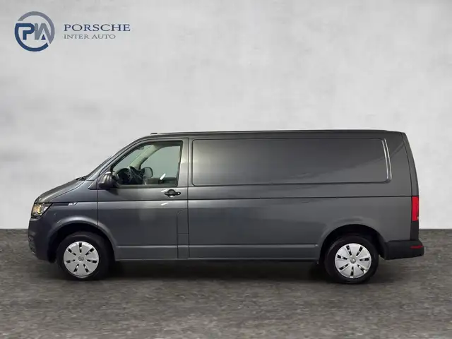 Volkswagen Transporter view 3