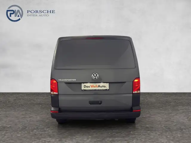 Volkswagen Transporter view 5