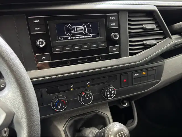 Volkswagen Transporter view 7