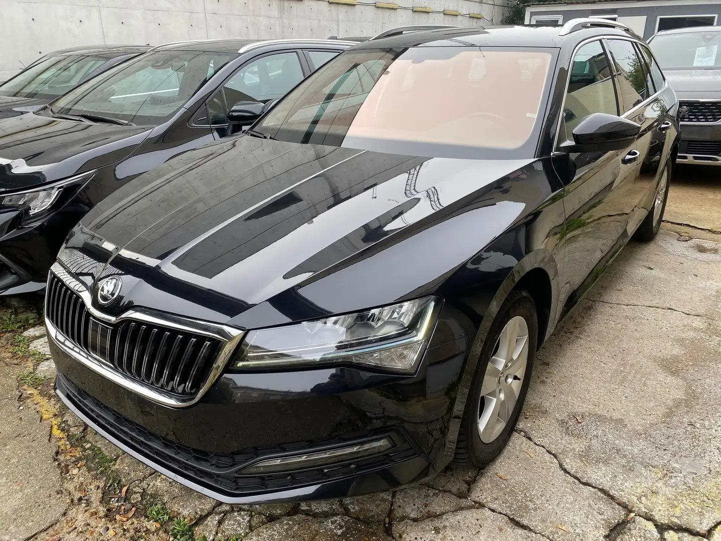 Skoda Superb Combi 2.0 TDI 150 SCR DSG7 Sportline Noir - 2