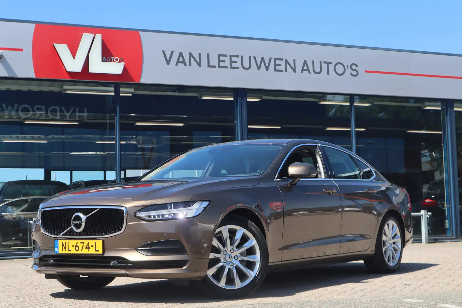 Volvo S90 2.0 T5 Momentum | Automaat | ACC | Navi Bruin - 1