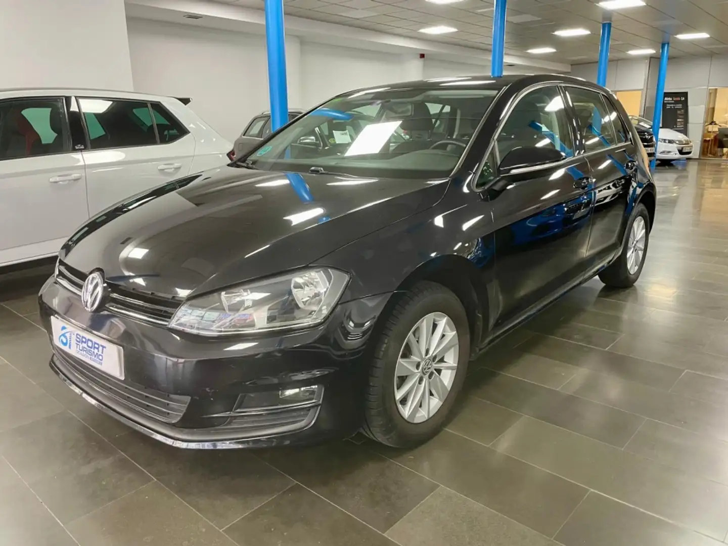 Volkswagen Golf 1.2 TSI BMT Edition 105 Zwart - 1