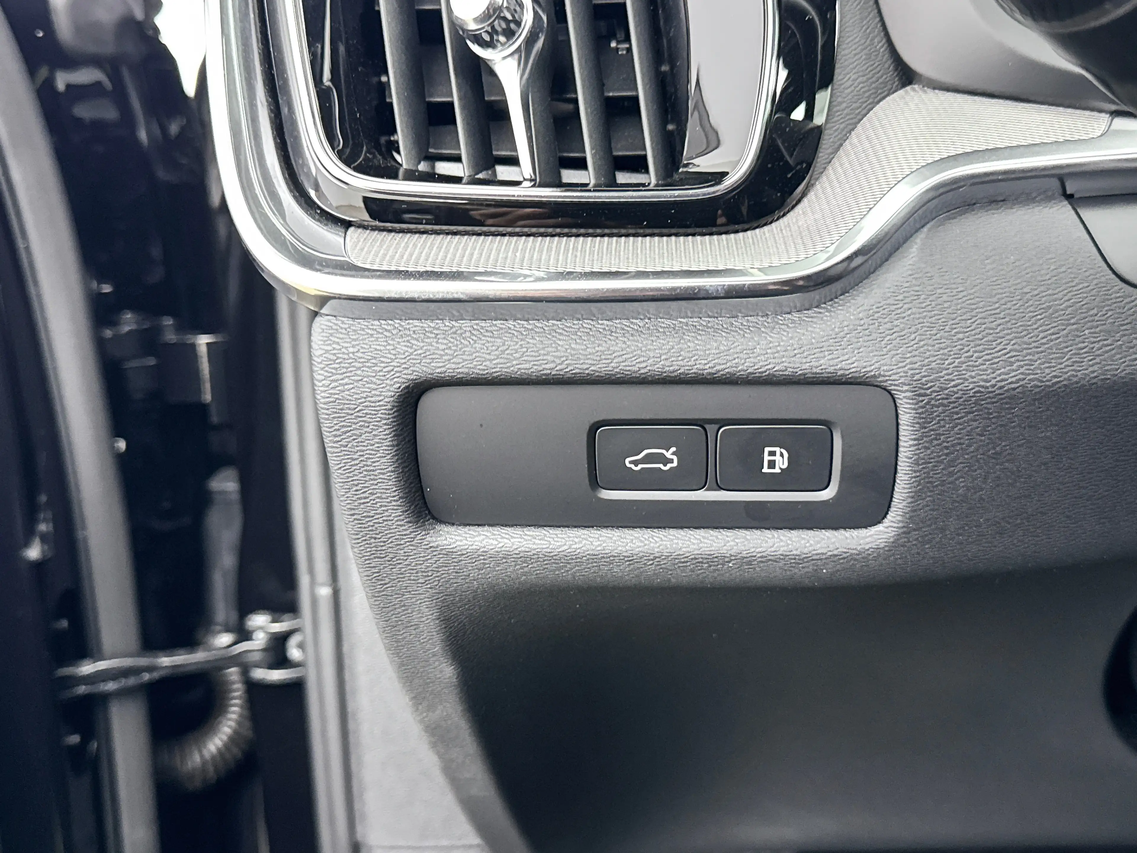 Volvo V60 T8 Recharge Plus Dark | 18" | Panoramadak | Head-U — photo 25