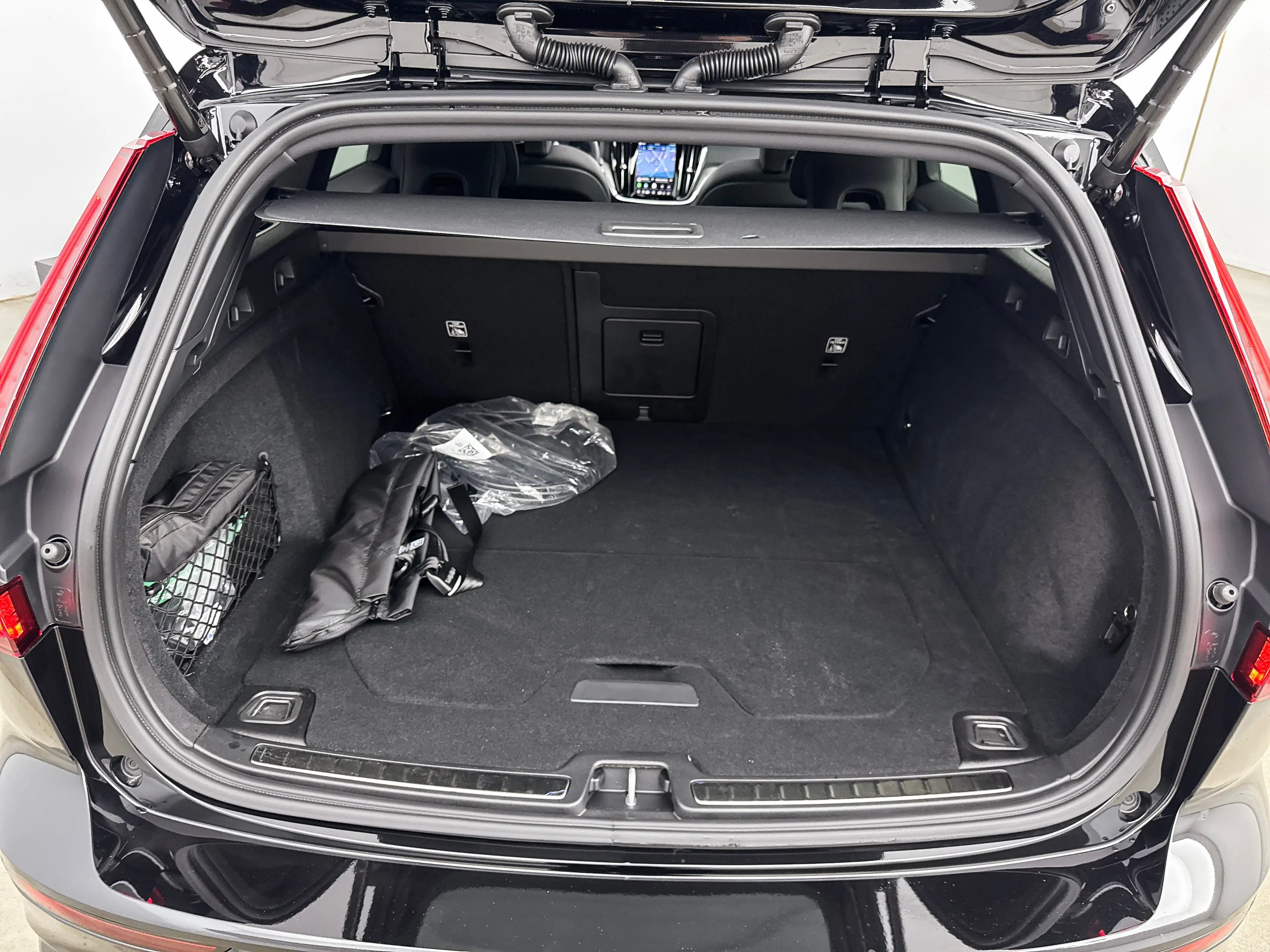 Volvo V60 T8 Recharge Plus Dark | 18" | Panoramadak | Head-U — photo 18