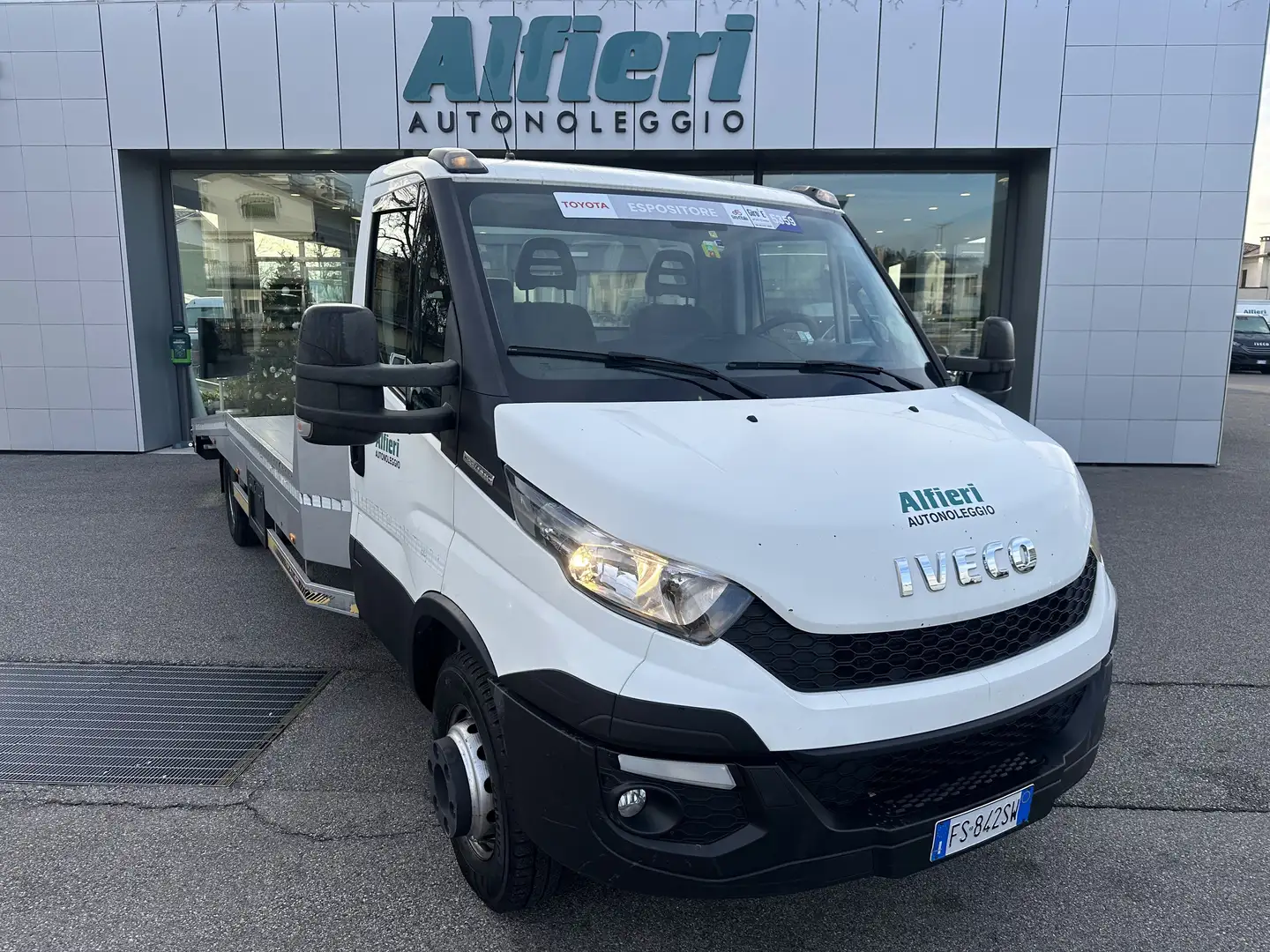 Iveco Daily 60C21 Hi Matic E5B CARROATTREZZI 5900x2200kg2800 Bianco - 1