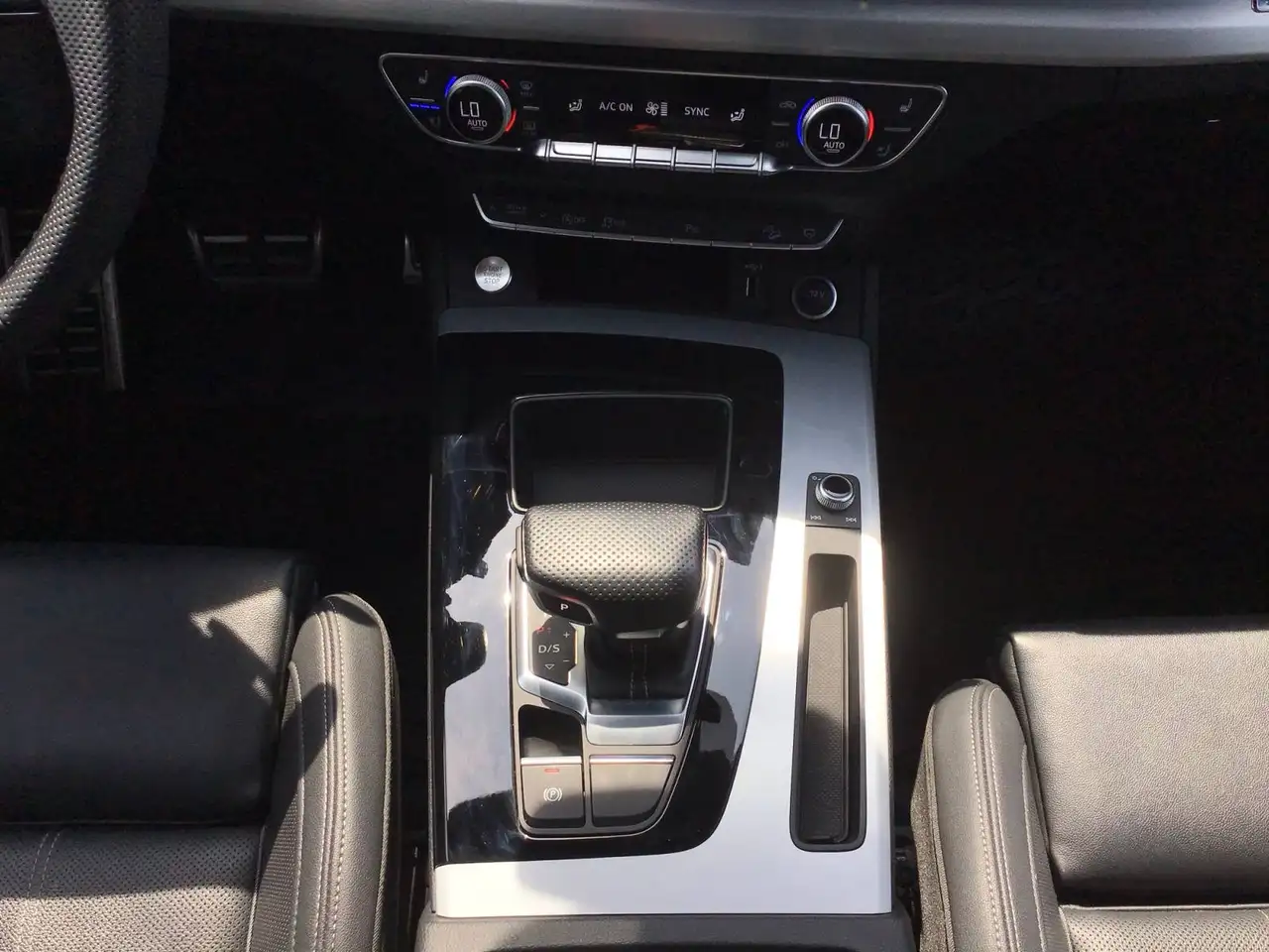 Audi Q5 снимка Audi Q5