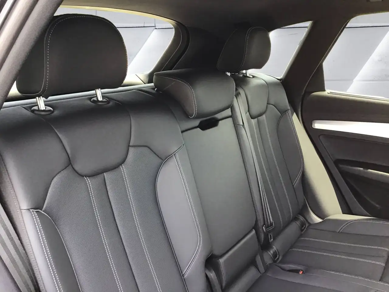 Audi Q5 снимка Audi Q5