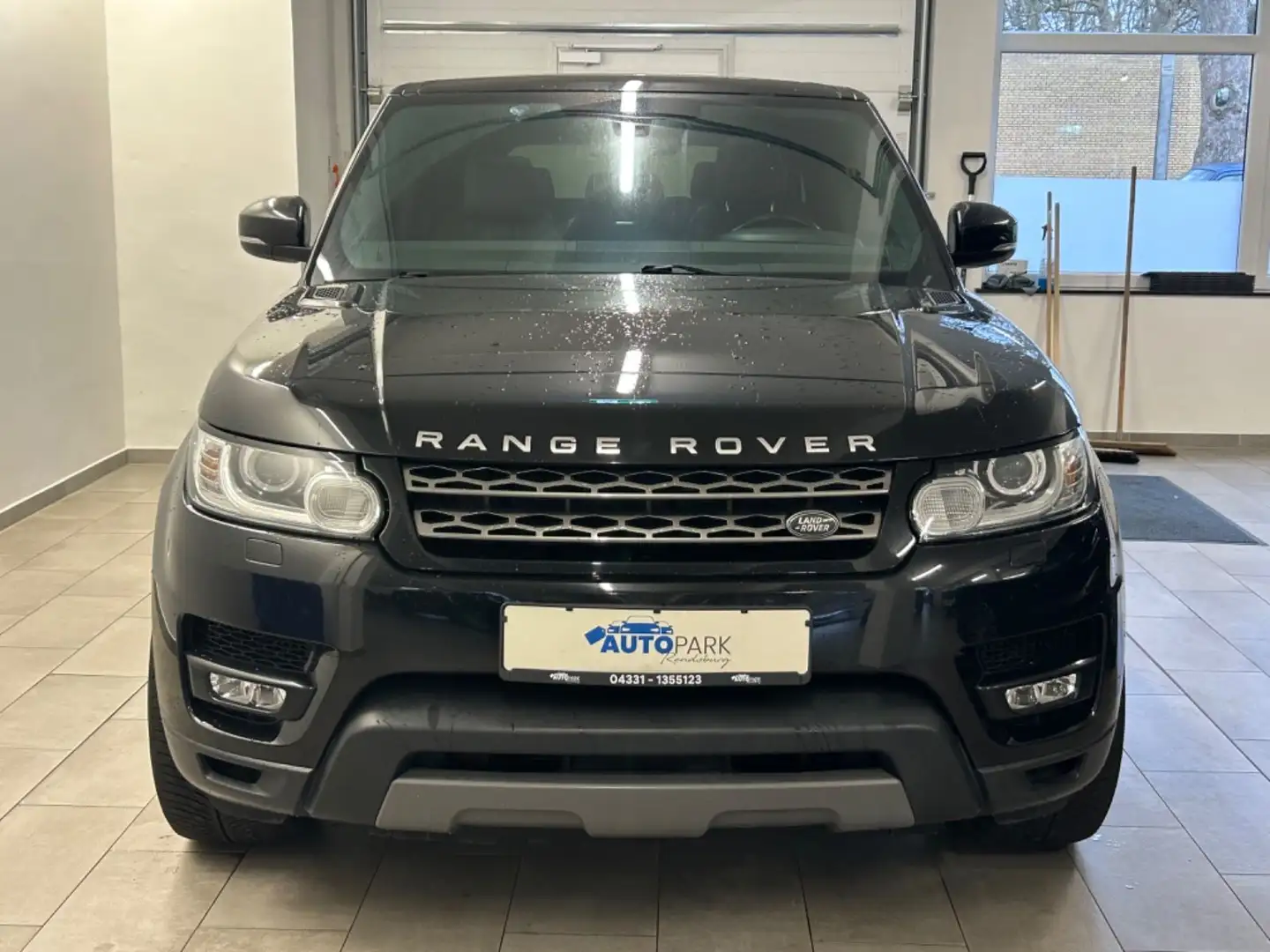 Land Rover Range Rover Sport SE Schwarz - 2