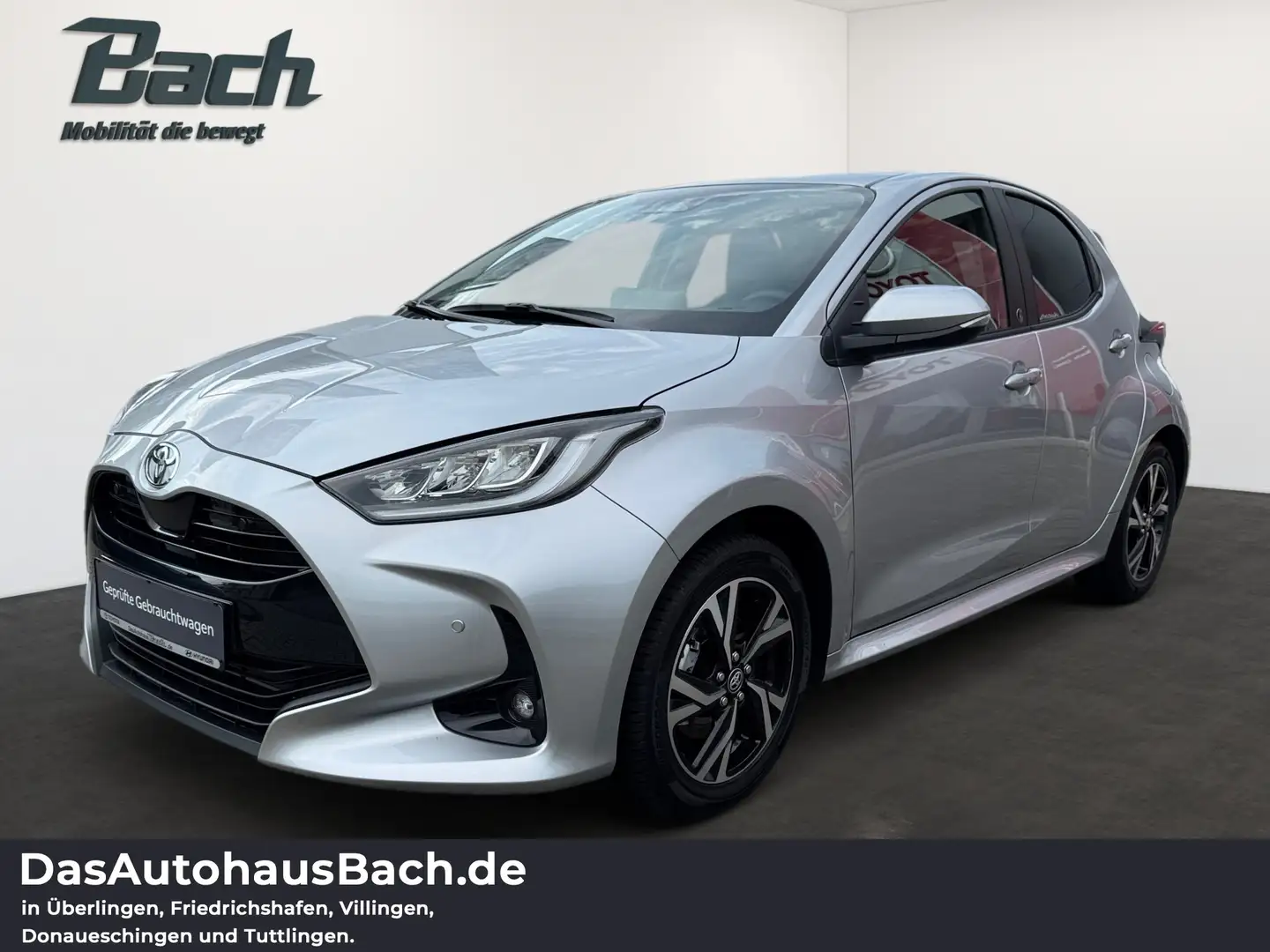 Toyota Yaris 1.5-l-VVT-iE Hybrid Team Deutschland Argento - 1