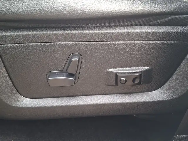 Dodge Ram view 9