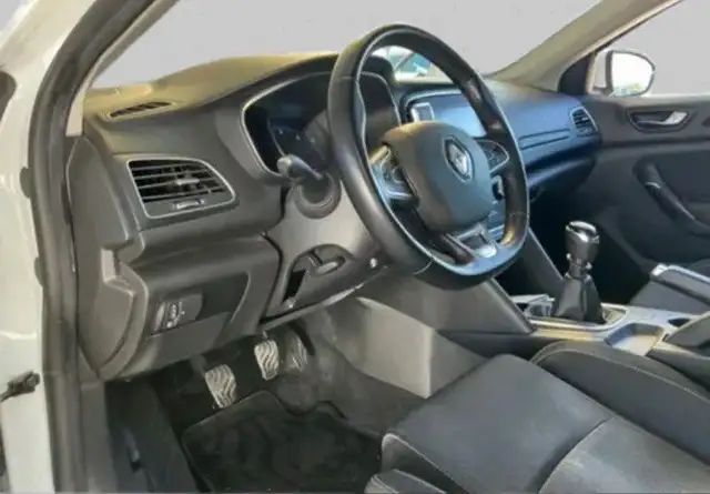 Renault Megane view 8
