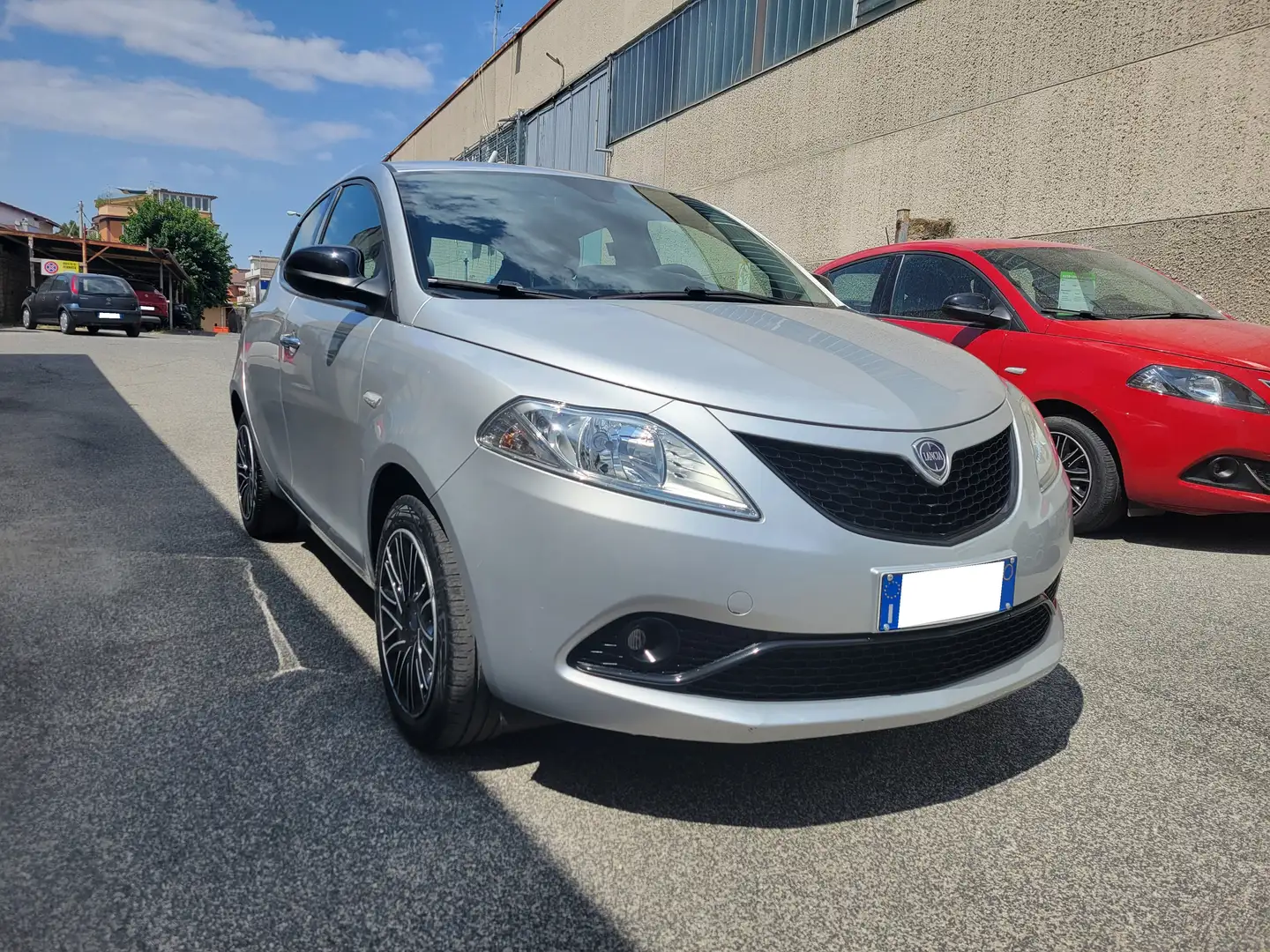 Lancia Ypsilon 1.0 firefly hybrid Gold s Silber - 2
