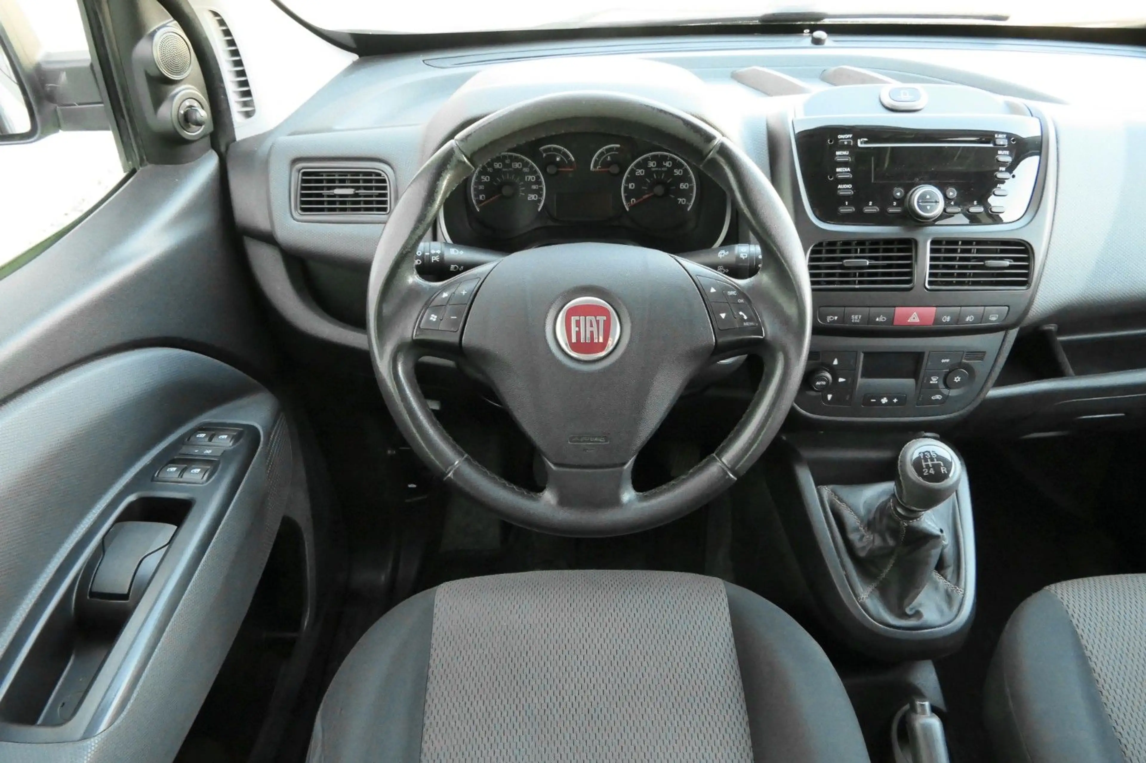 Fiat Doblo Doblò 1.4 Emotion*Sitzheizung*Klimaautomatik*PDC — photo 2