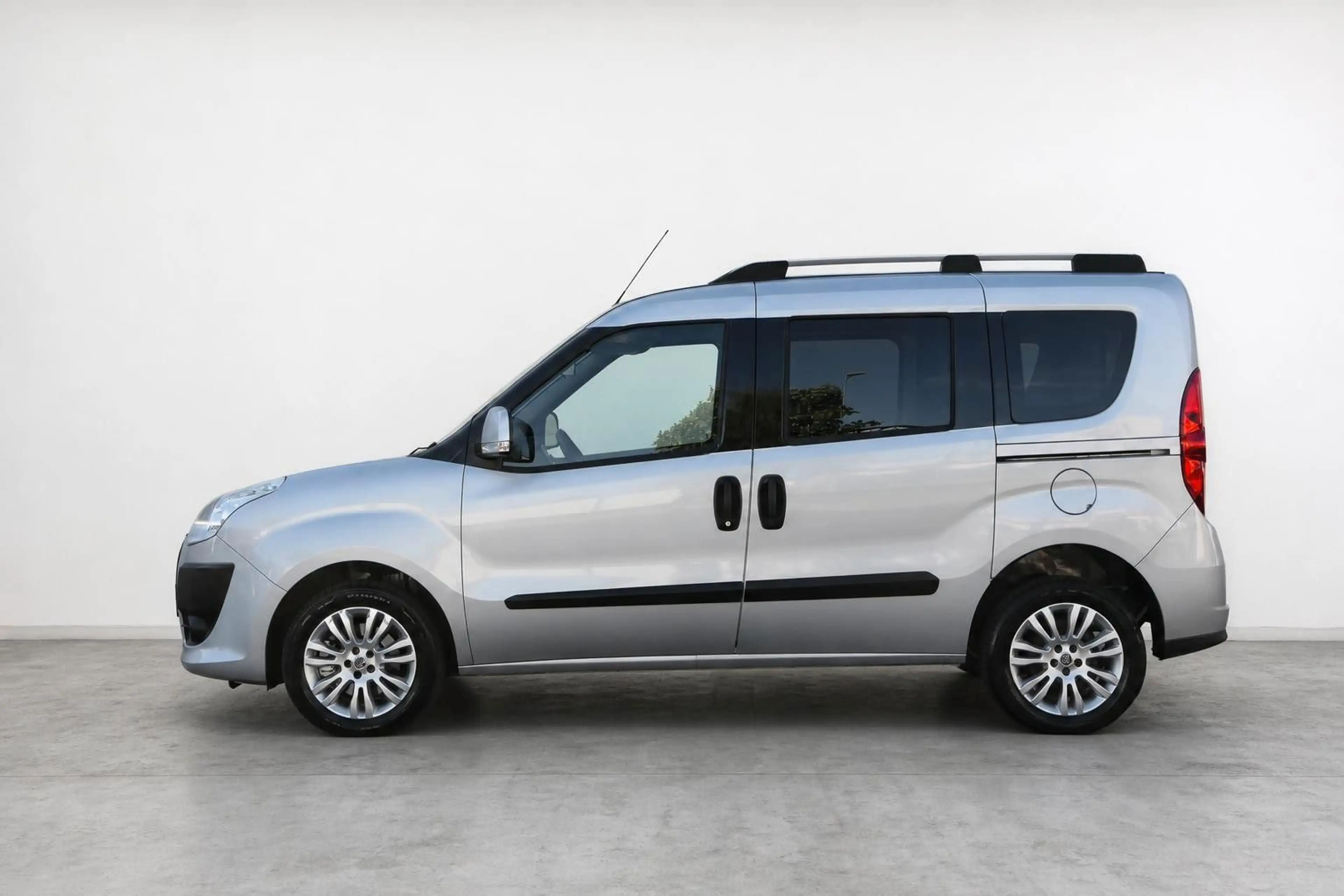 Fiat Doblo Doblò 1.4 Emotion*Sitzheizung*Klimaautomatik*PDC — photo 5