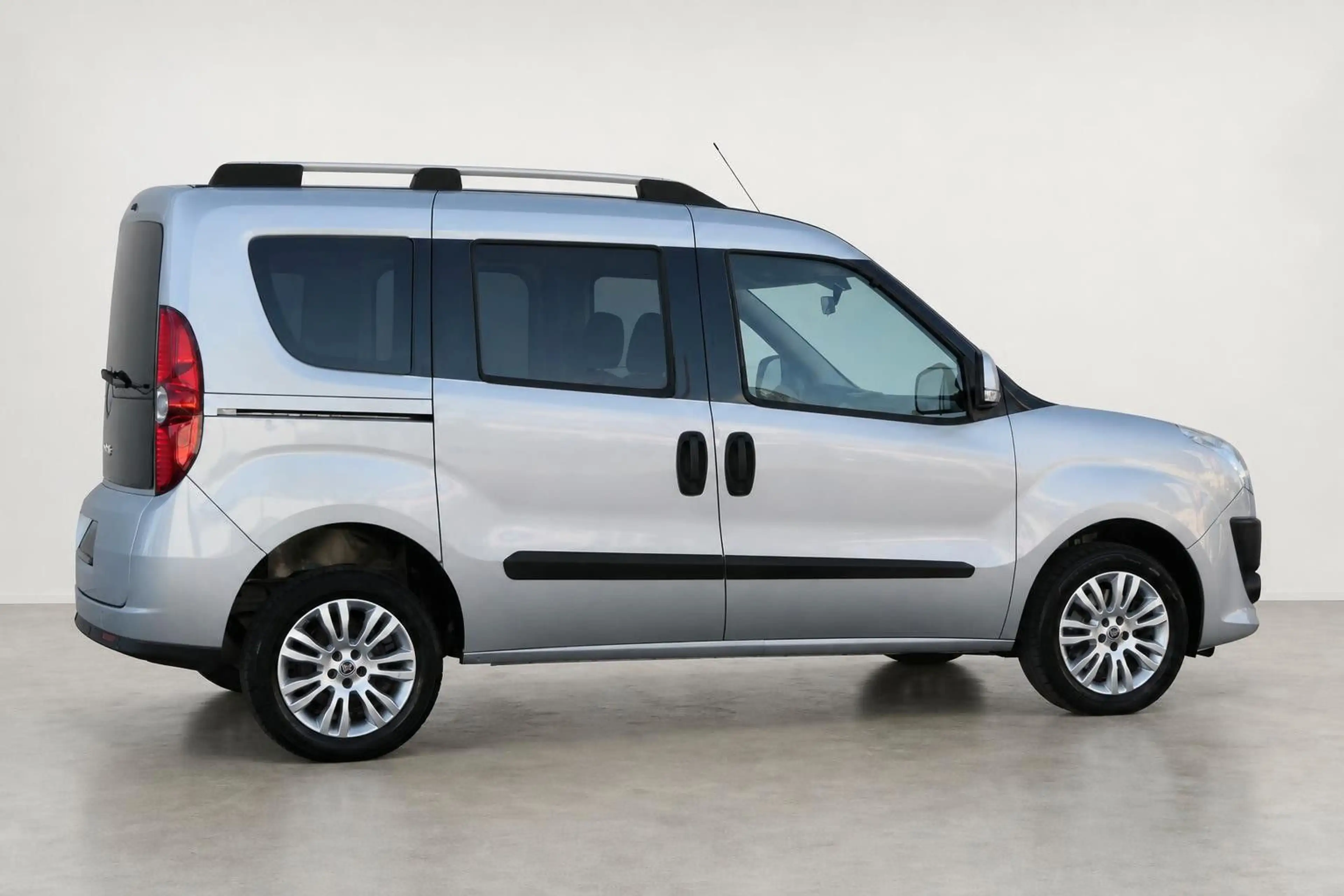 Fiat Doblo Doblò 1.4 Emotion*Sitzheizung*Klimaautomatik*PDC — photo 9