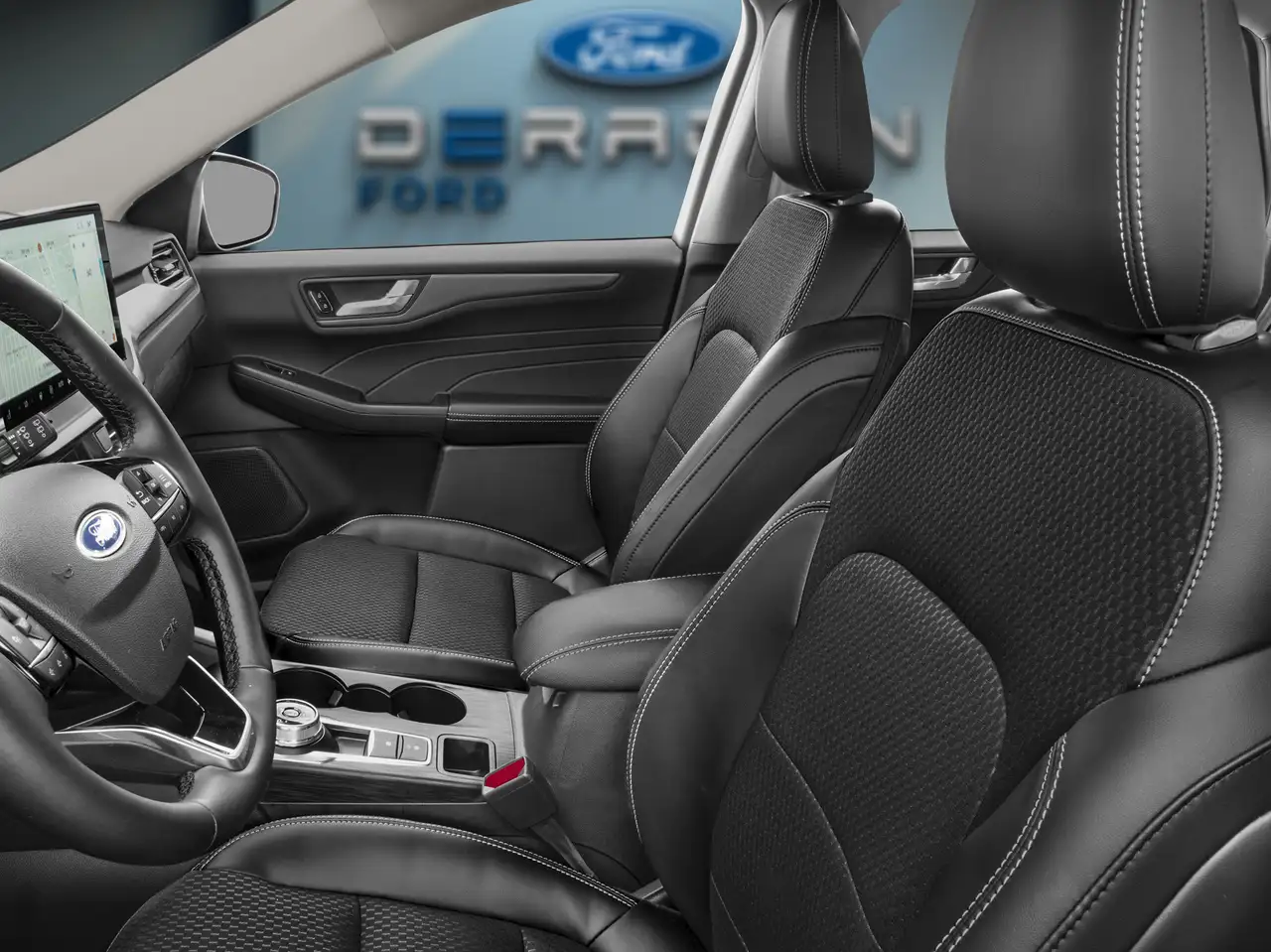 Ford Escape снимка Ford Escape