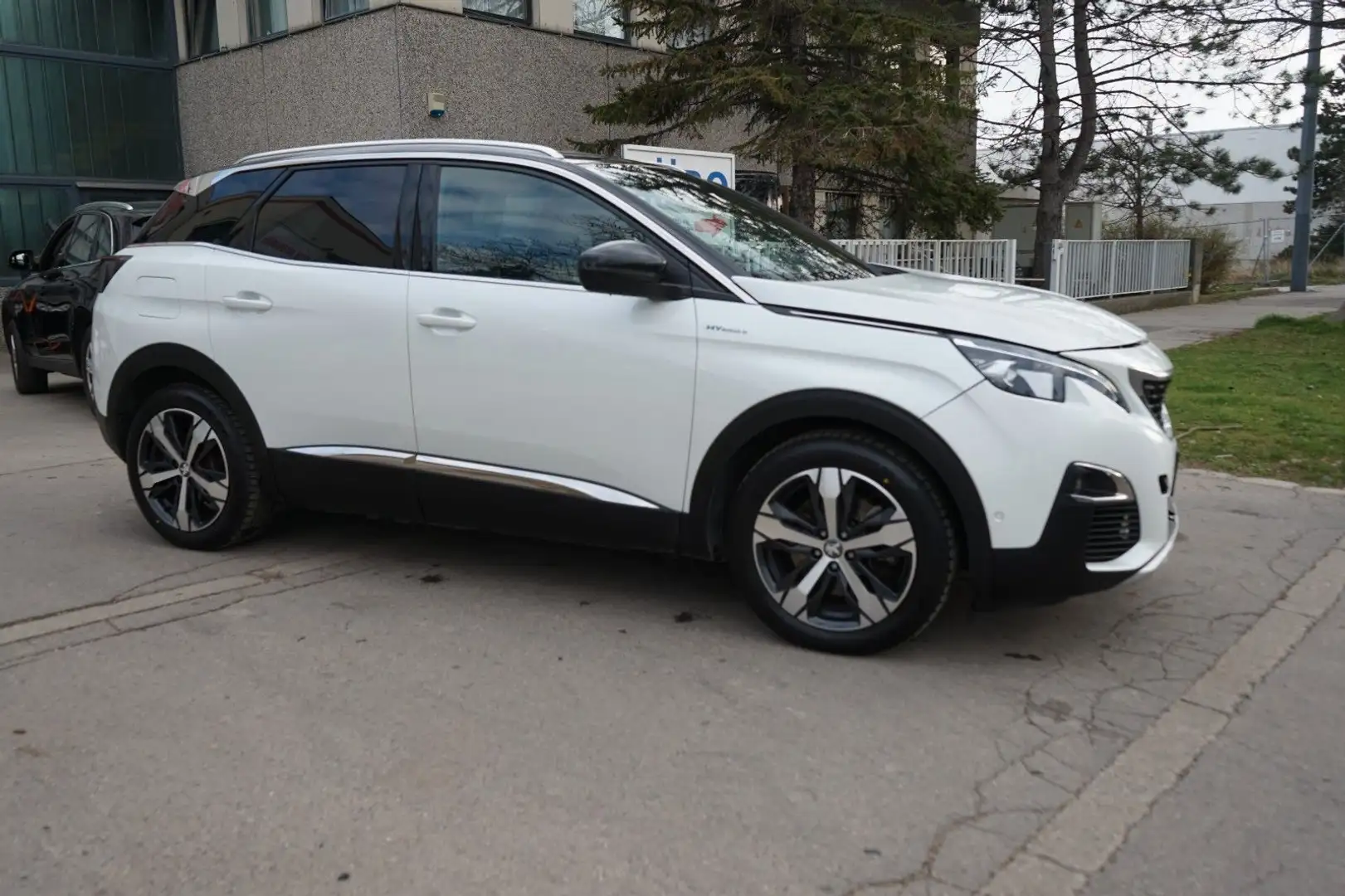 Peugeot 3008 Hybrid4 300 GT-Line EAT8 *Easy-Paket*M* Weiß - 2