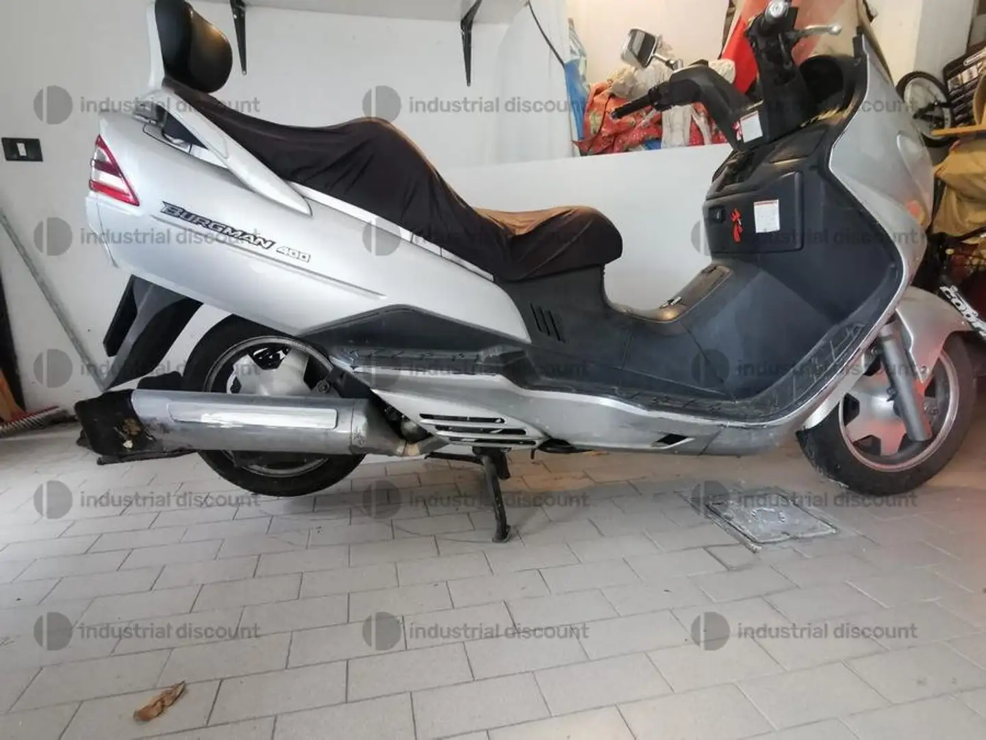 Suzuki Burgman 400 Серебристый - 1