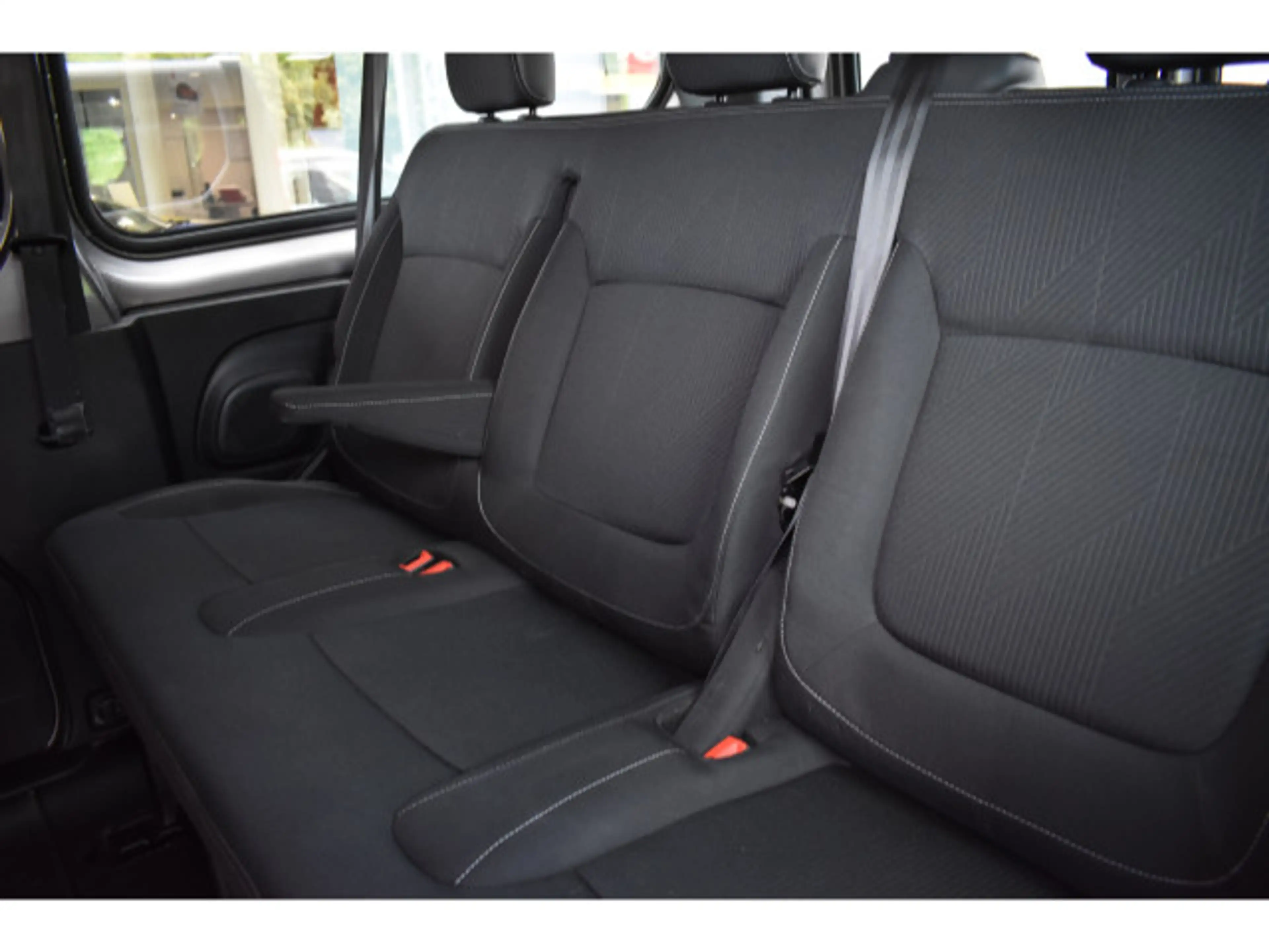 Nissan NV300 Kombi L2H1 2,9t PREMIUM 6MT 16" GJR Navi E — photo 13