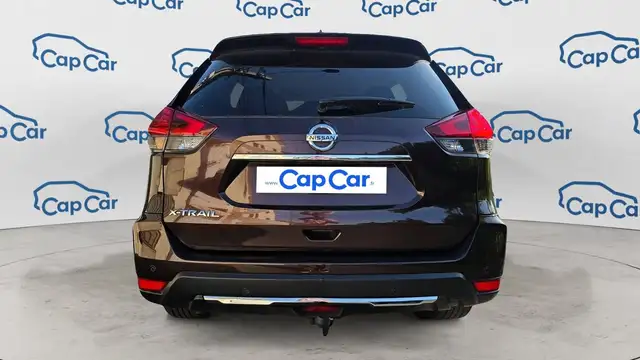 Nissan X-Trail view 3