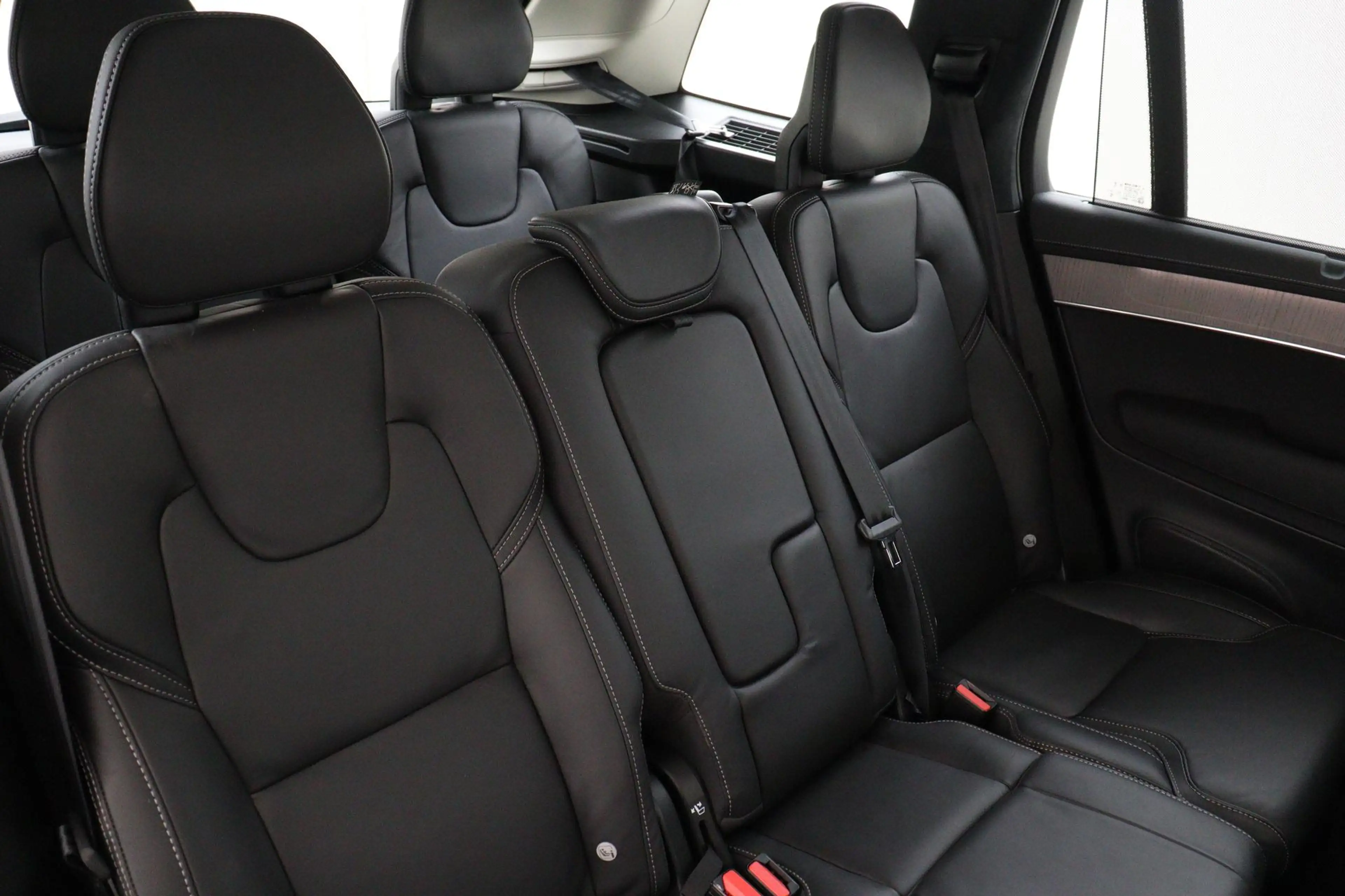 Volvo XC90 II T8 PLUG-IN HYBRID AWD ULTRA DARK *FULL OPTIONS! — photo 14