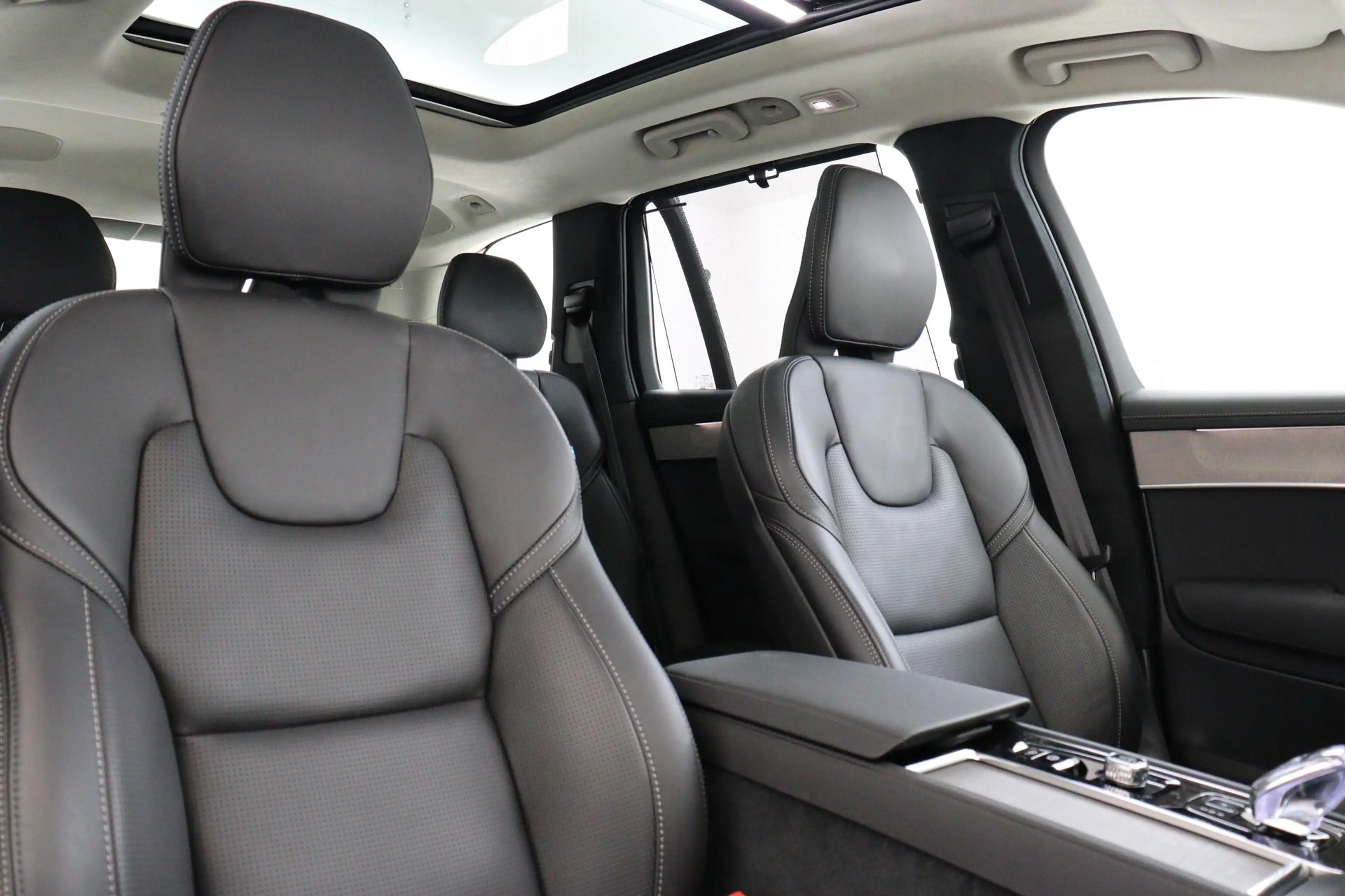 Volvo XC90 II T8 PLUG-IN HYBRID AWD ULTRA DARK *FULL OPTIONS! — photo 12