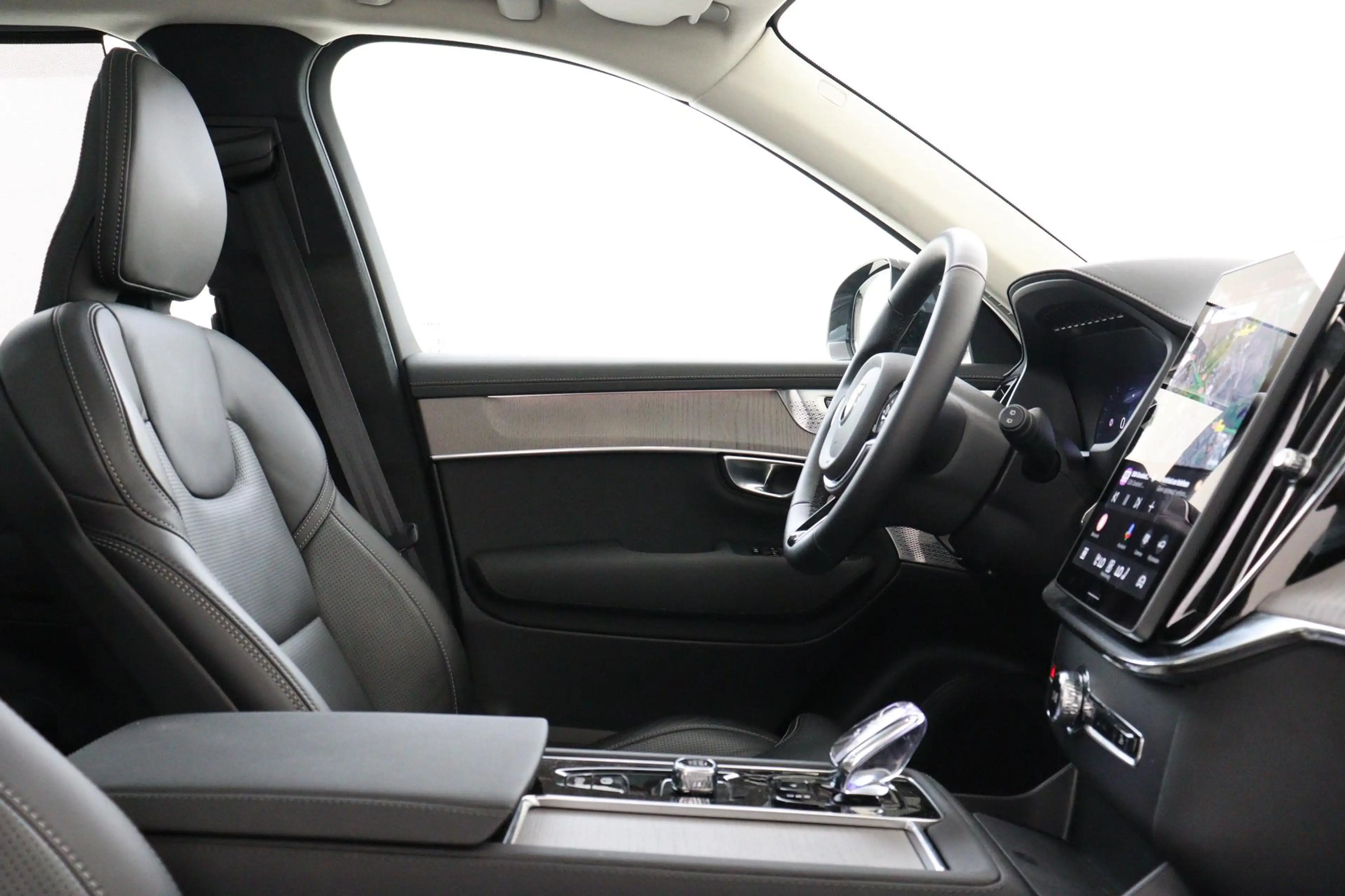 Volvo XC90 II T8 PLUG-IN HYBRID AWD ULTRA DARK *FULL OPTIONS! — photo 8