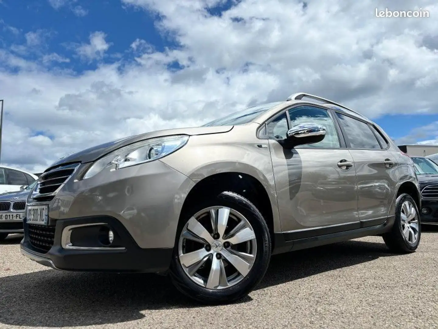 Peugeot 2008 1.2 PURETECH STYLE - 1