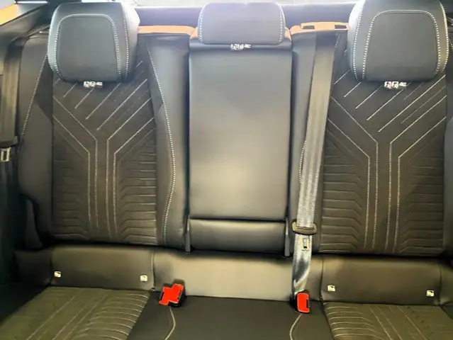 Peugeot 3008 GT Hybrid 145 e-DCS6 Ansicht 12