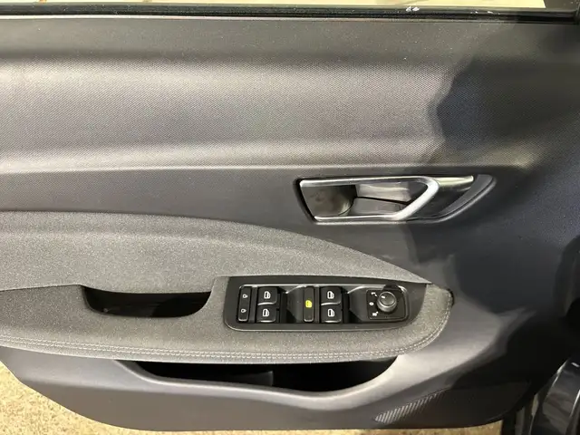 Leapmotor T03 view 10