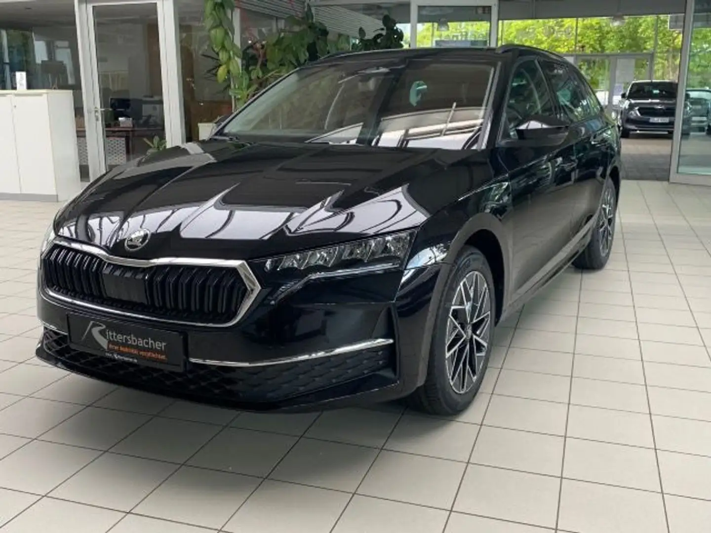 Skoda Octavia Combi Tour 2,0 TDI 110 kW 7-Gang-DSG Ver Schwarz - 2