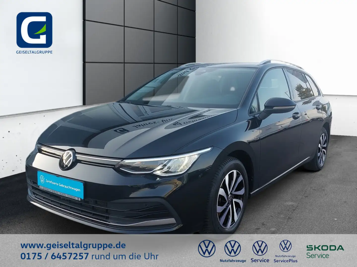 Volkswagen Golf VIII Variant 1.0 TSI Active *LED*NAVI*DAB+*SHZ*PDC Zwart - 1