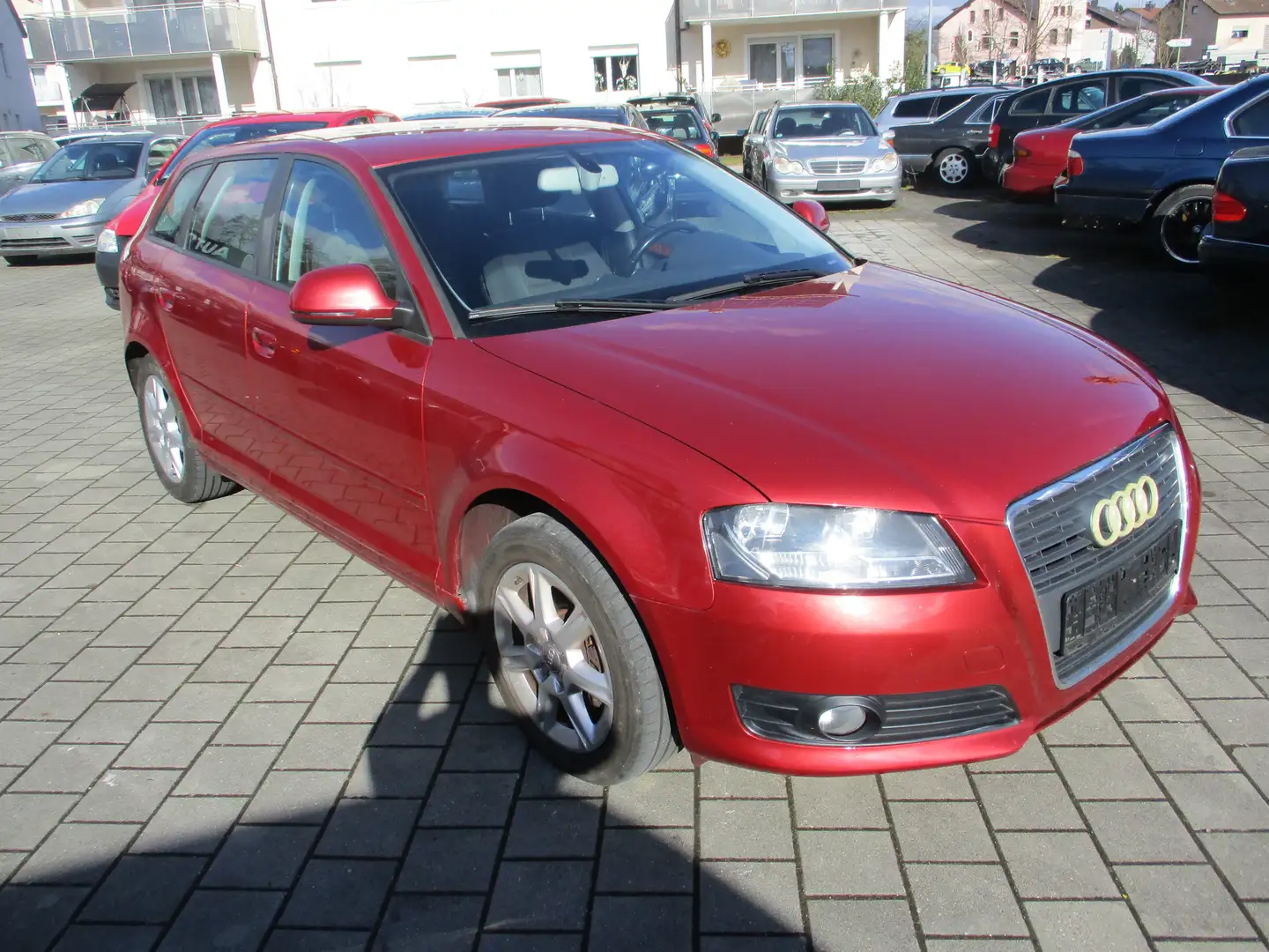Audi A3 1.4 TFSI Ambiente Rouge - 1