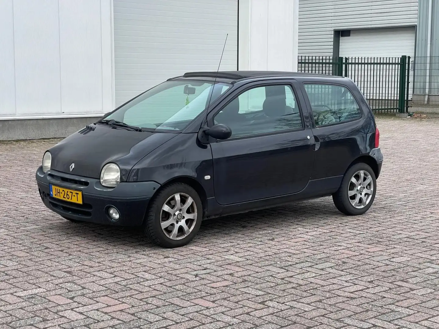 Renault Twingo APK 11-2024 Zwart - 1