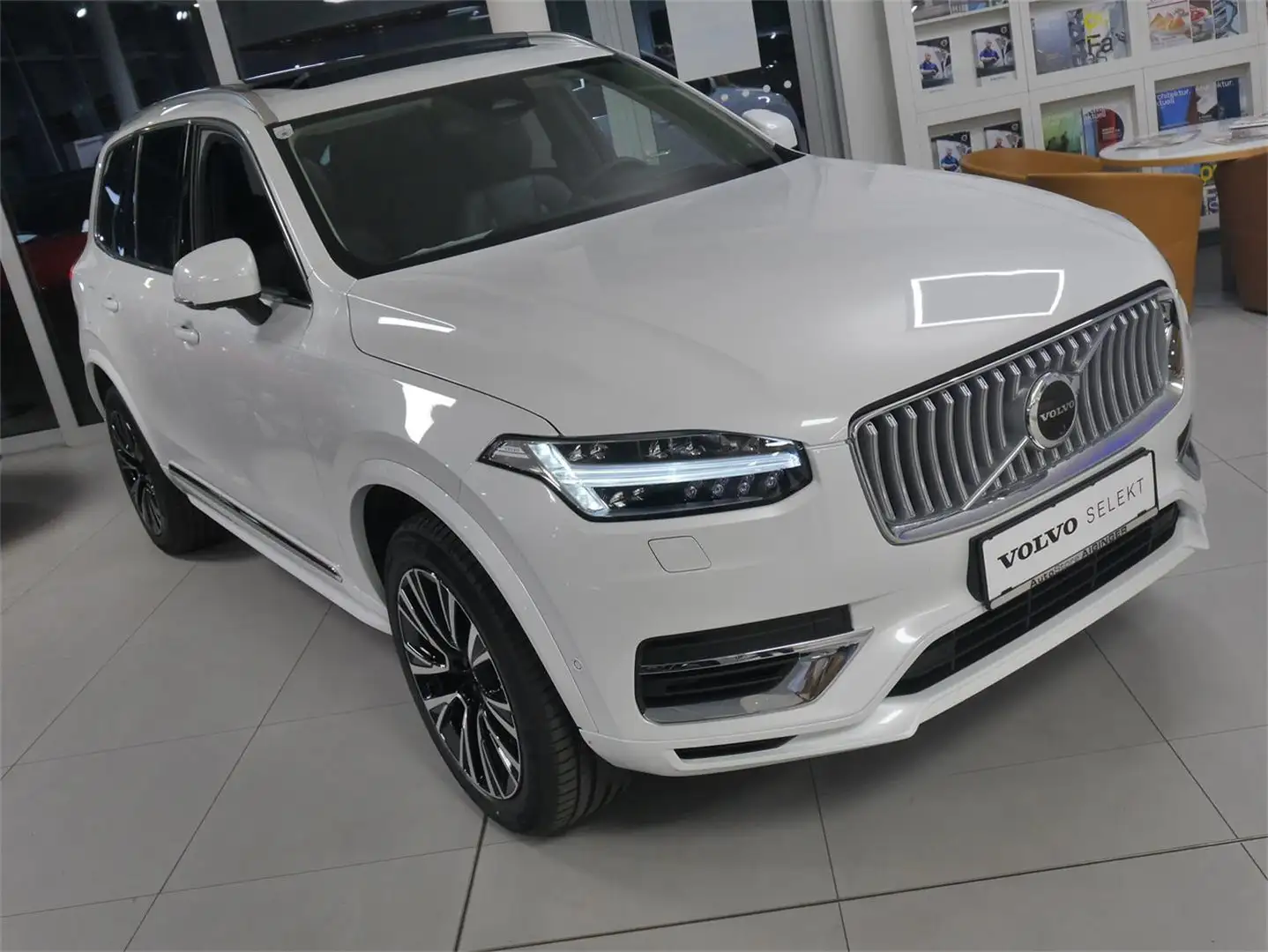 Volvo XC90 T8 AWD Ultra Bright Phase Out Weiß - 2