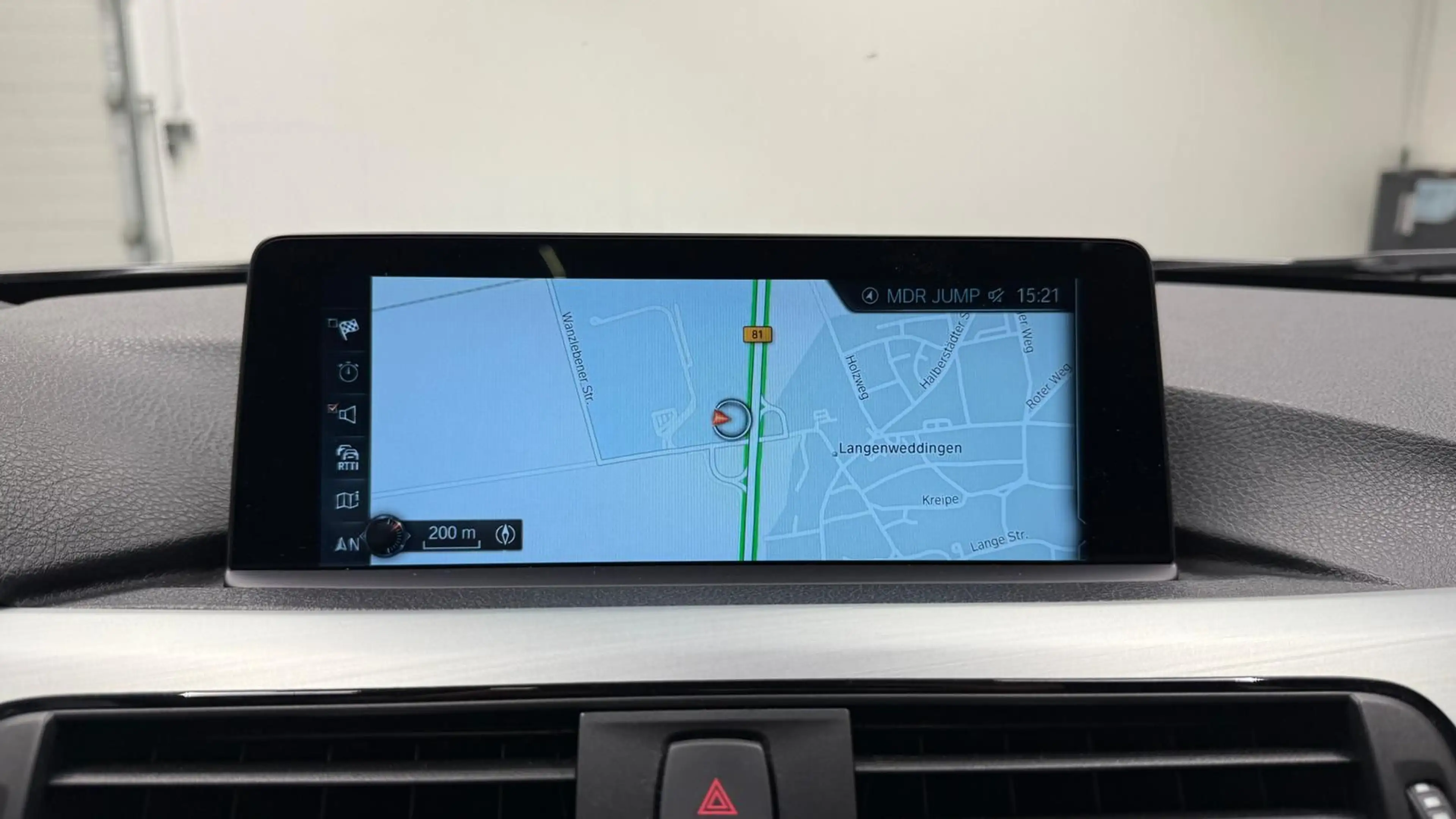 BMW 335 d Touring xDrive LED/Nav/Pano/HUD/AHK/SHZ/PDC — photo 15