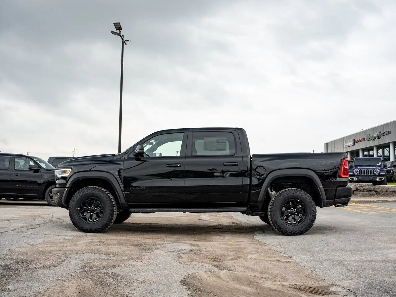 RAM 1500 снимка RAM 1500