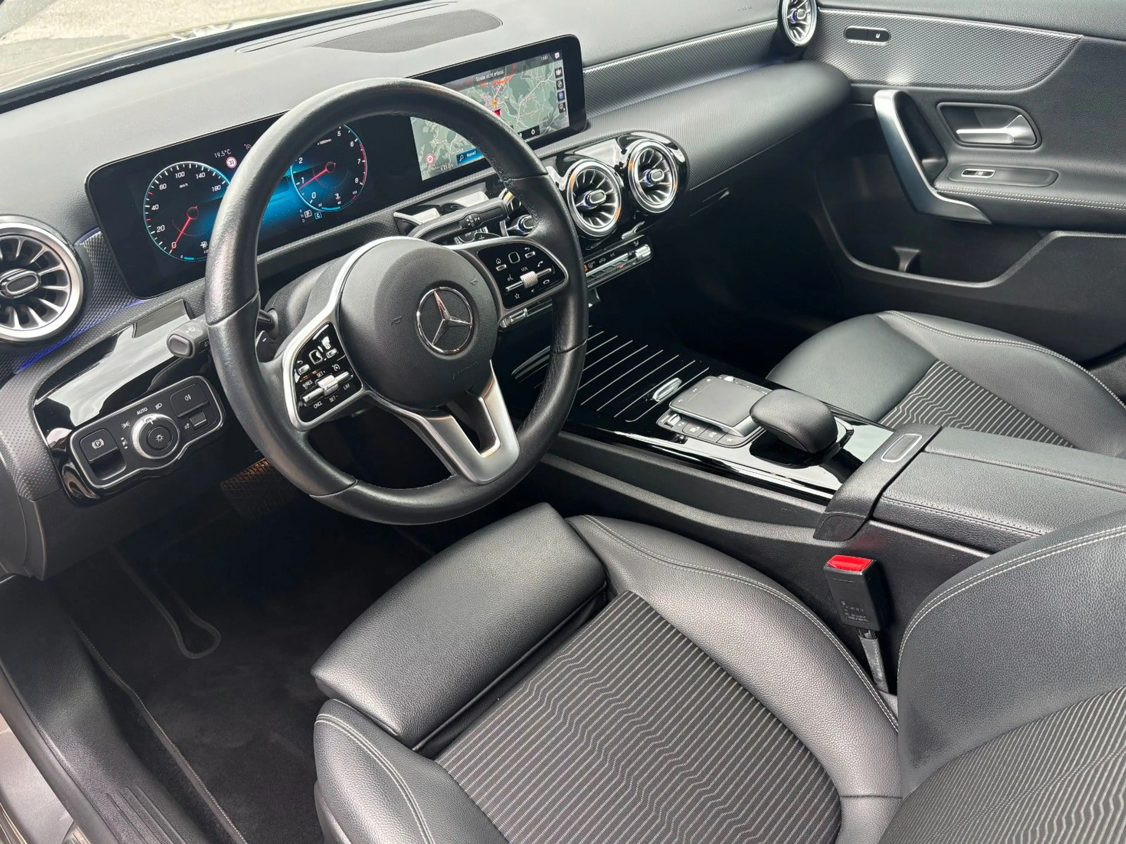 Mercedes-Benz A 200 Progressive*4.Matic*Multibeam*Night Paket* — photo 15