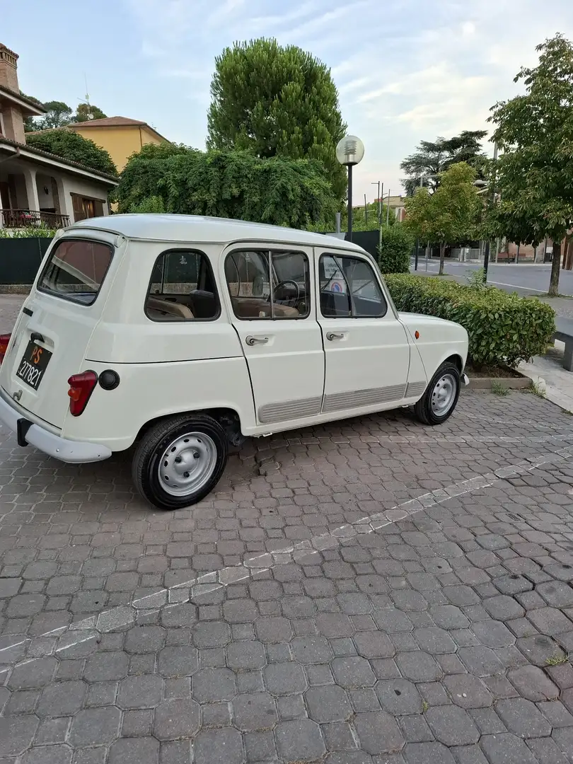 Renault R 4 - 2
